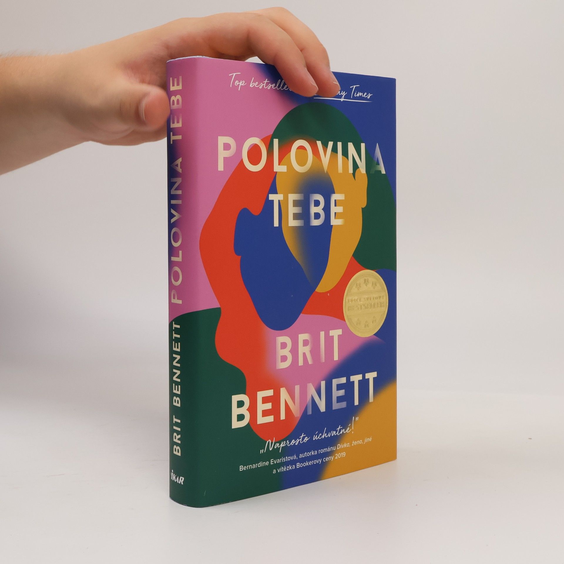 Brit Bennett Polovina tebe