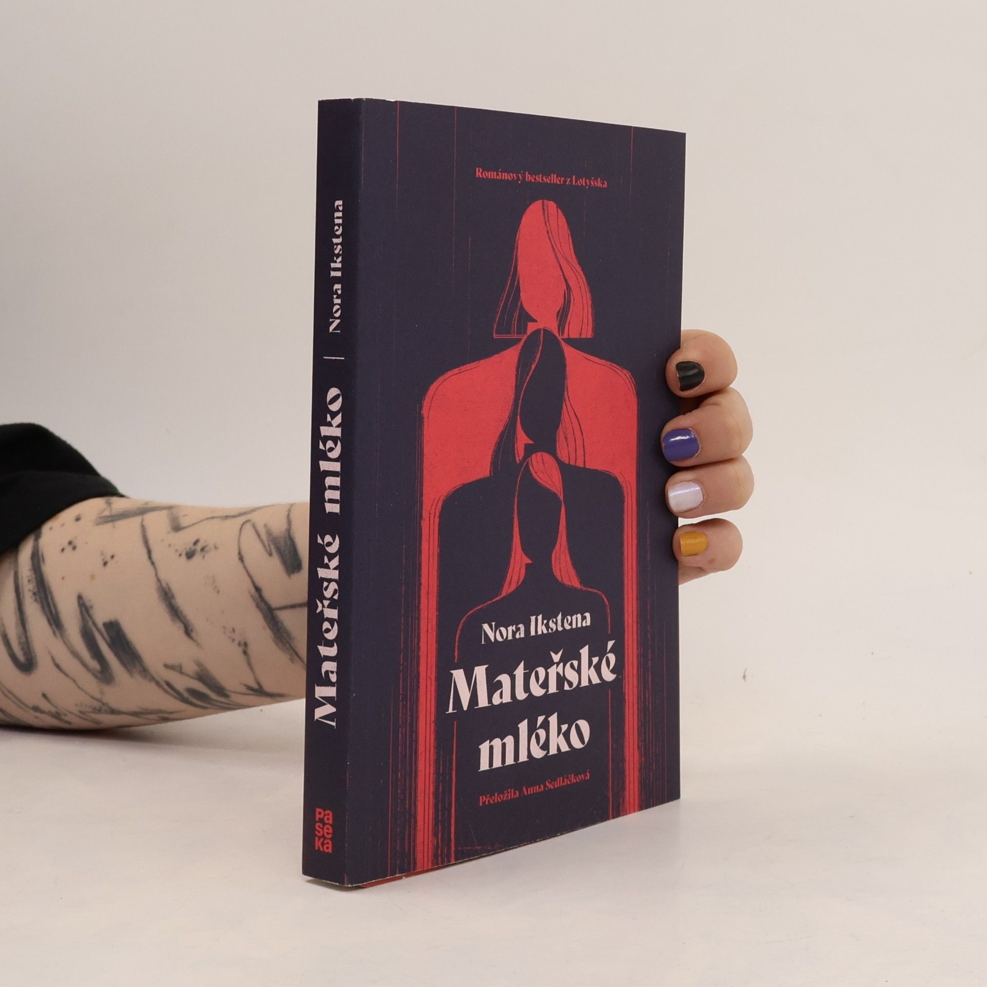 Nora Ikstena Mateřské mléko