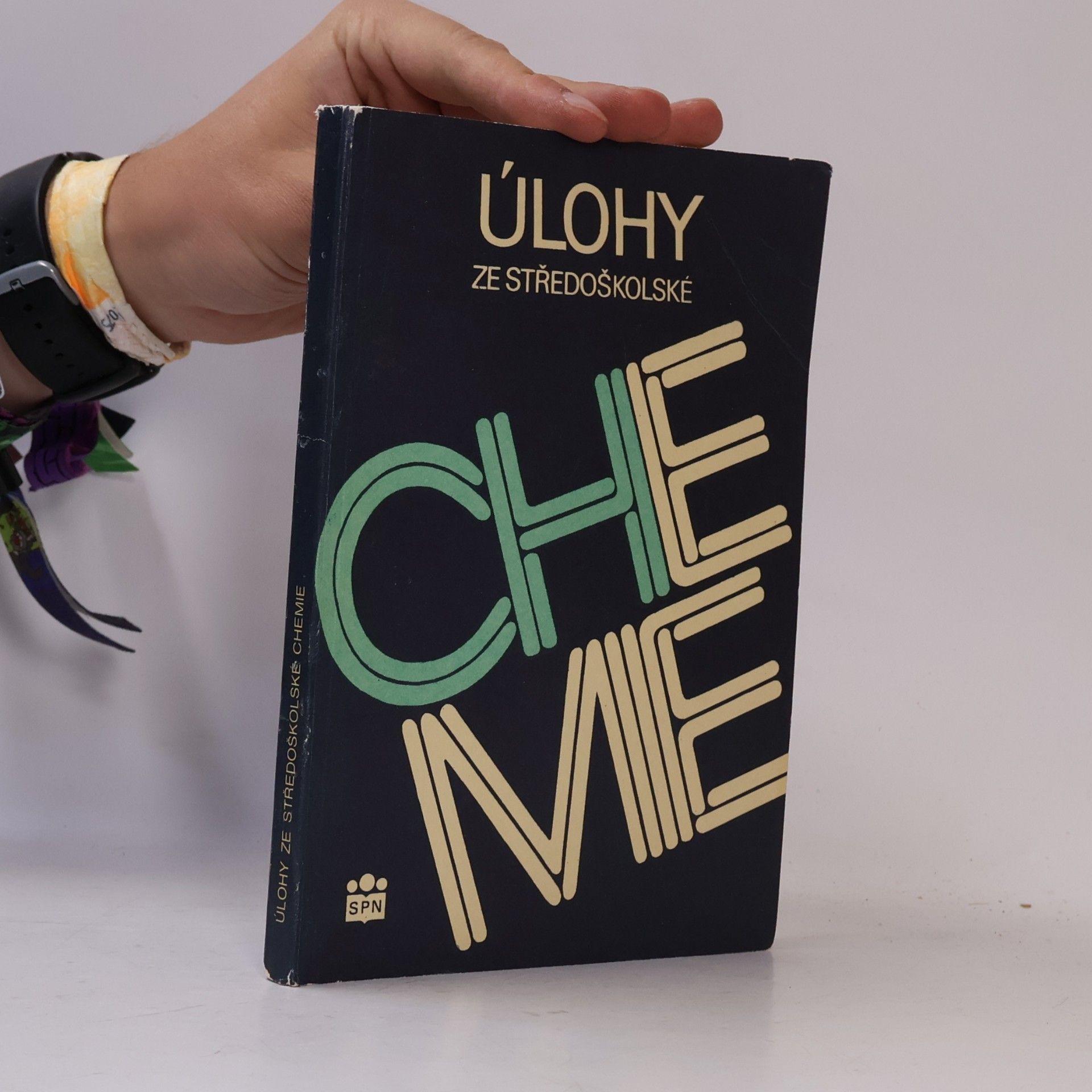 Marie Vasileská Úlohy ze středoškolské chemie : pomocná kniha pro žáky středních škol a gymnázií
