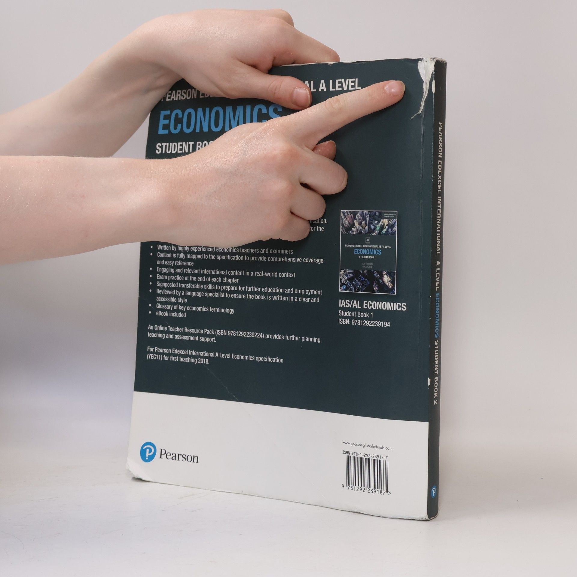 Karen Borrington Pearson Edexcel International A Level - 2: Economics Student Book
