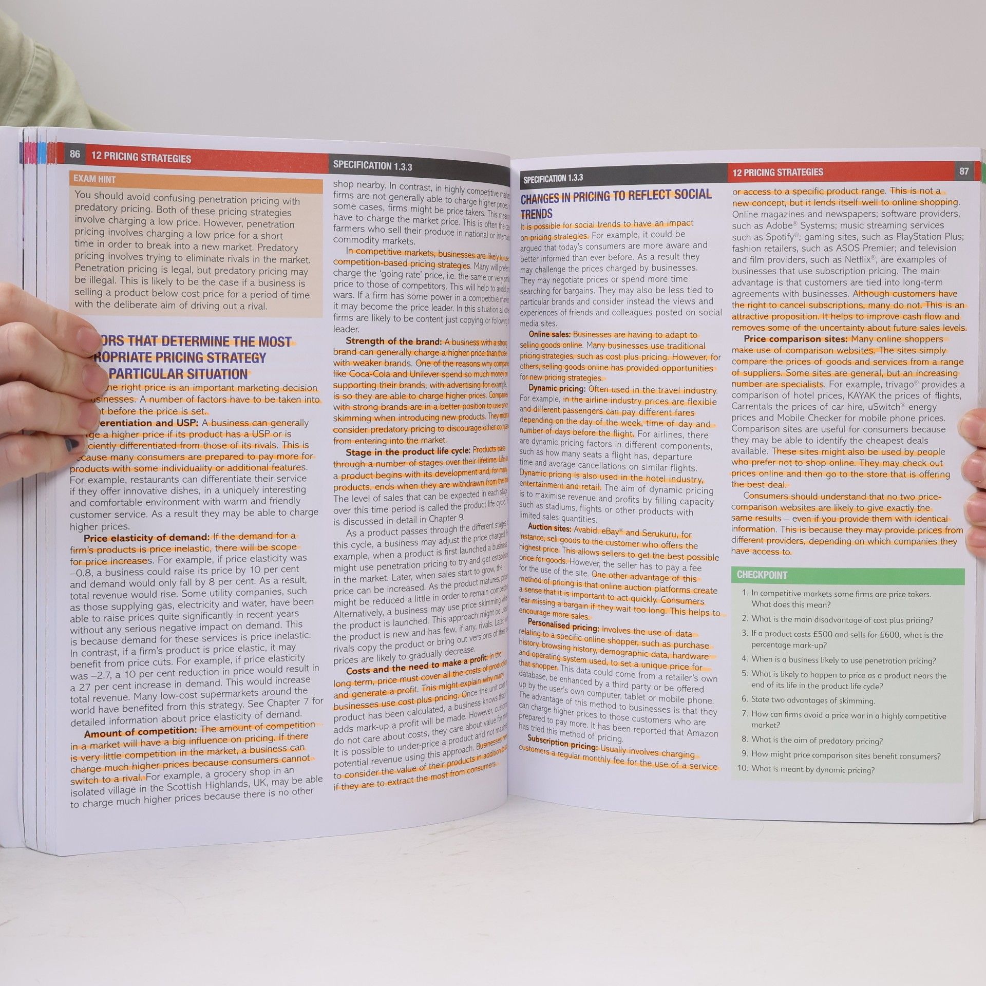 Rob Jones Pearson Edexcel International AS / A Level - 1: Pearson Edexcel International AS Level Business Student Book
