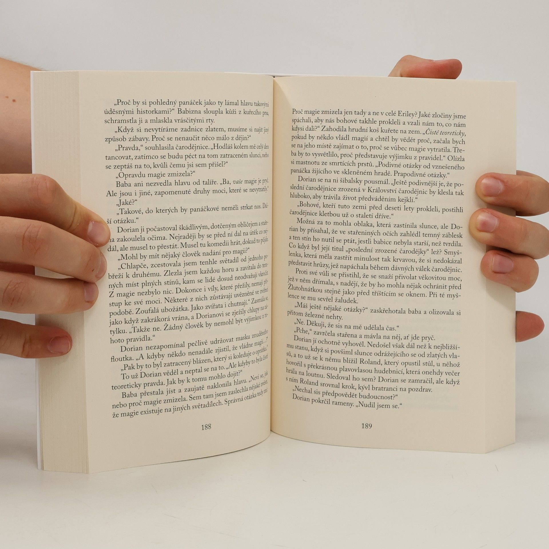 Sarah J. Maasová Skleněný trůn 1–3 (box)