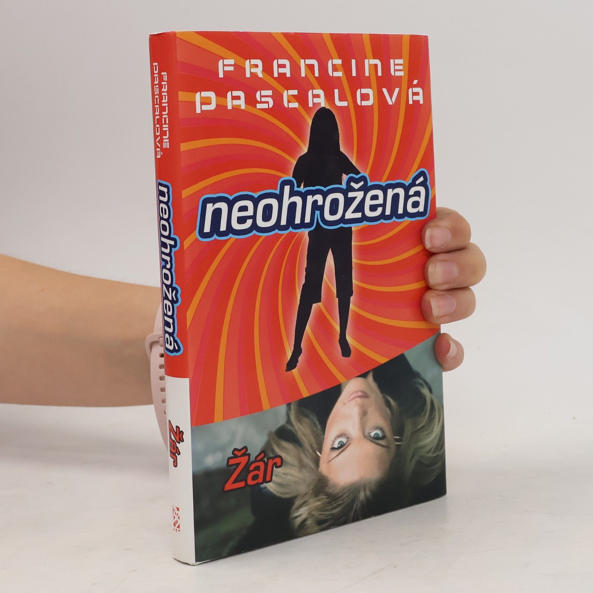 Francine Pascal Neohrožená. Žár
