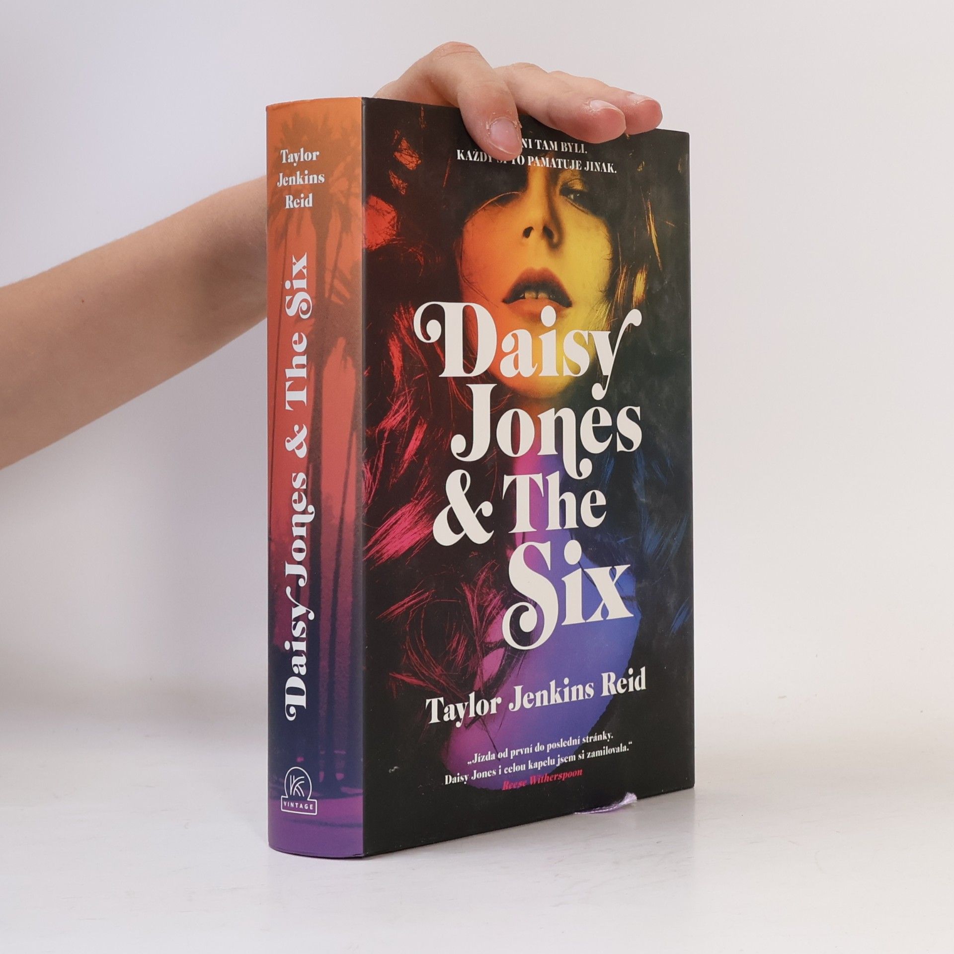 Taylor Jenkins Reid Daisy Jones & The Six