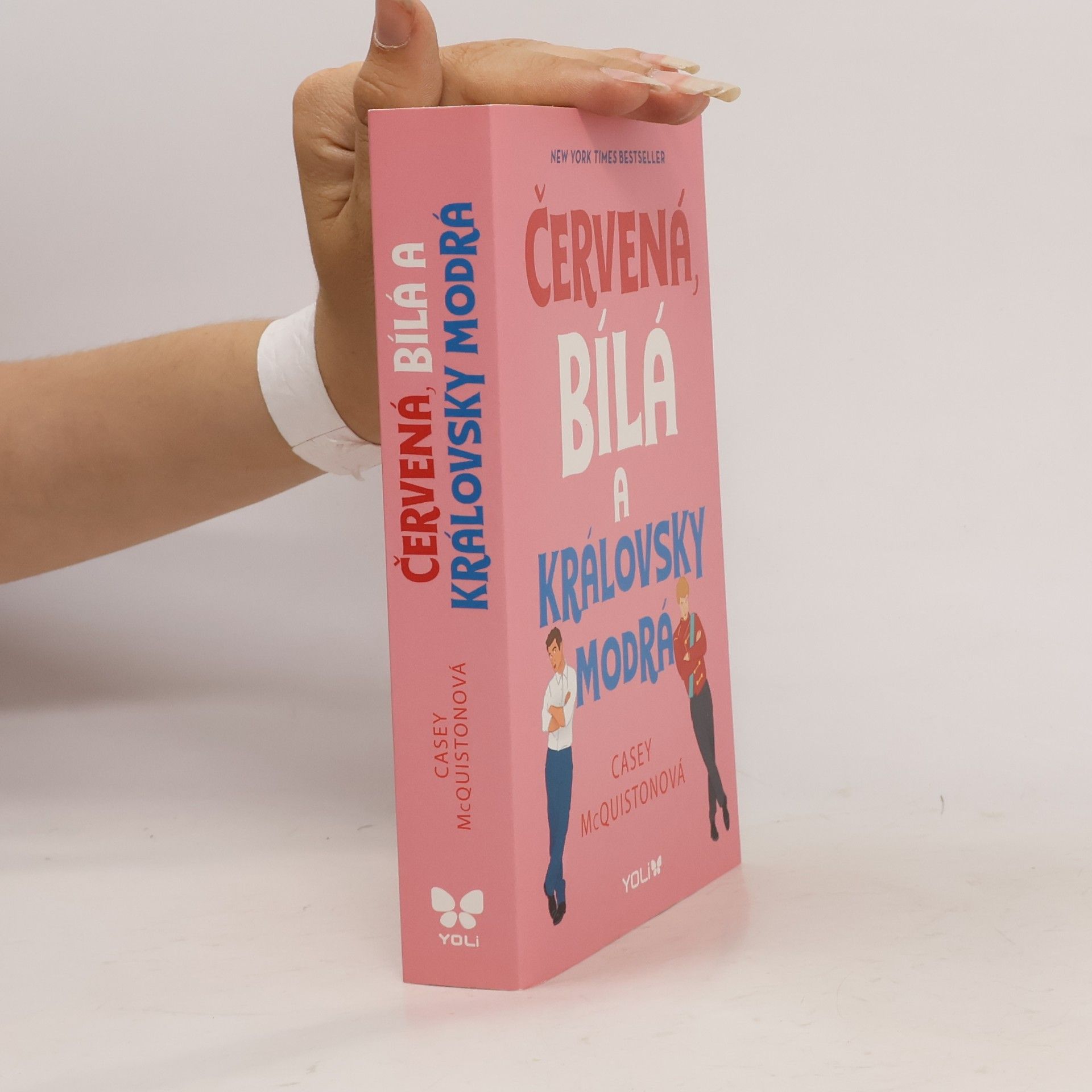 Casey McQuiston Červená, bílá a královsky modrá