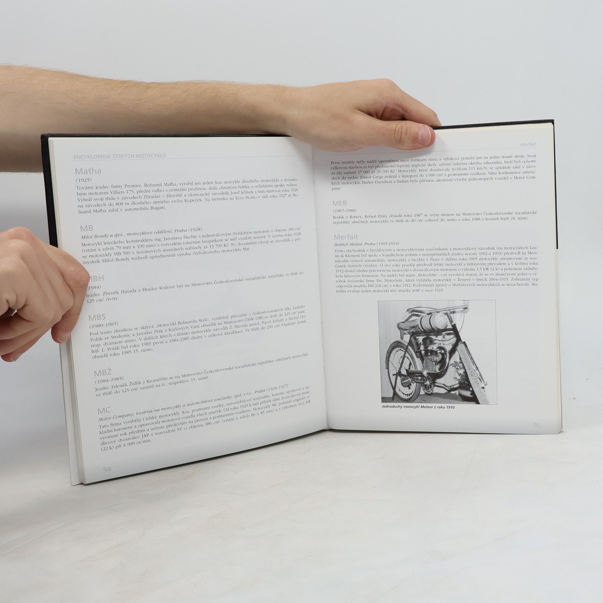 Šuman Hreblay Marián Encyklopedie českých motocyklů od roku 1899 po současnost