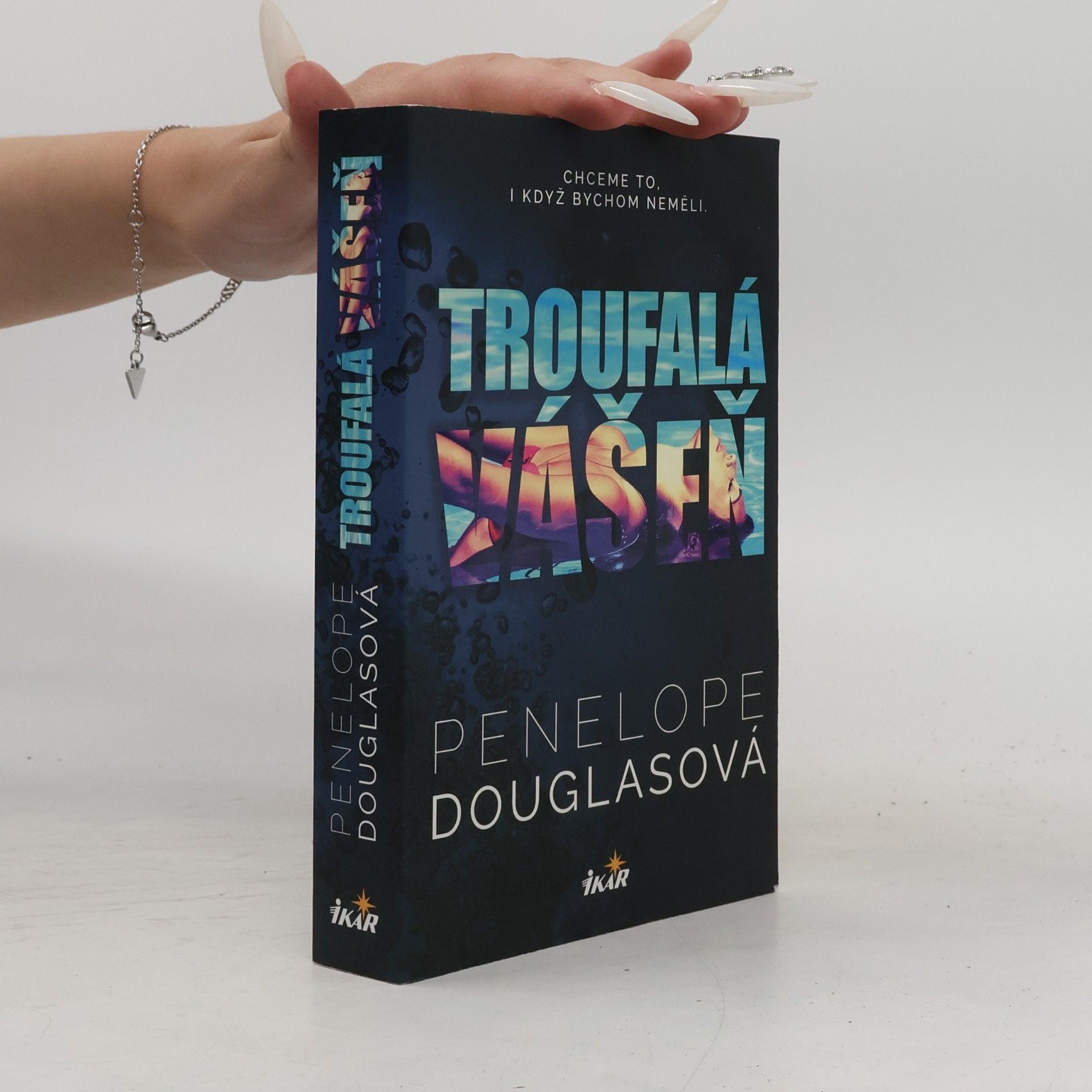 Penelope Douglas Troufalá vášeň