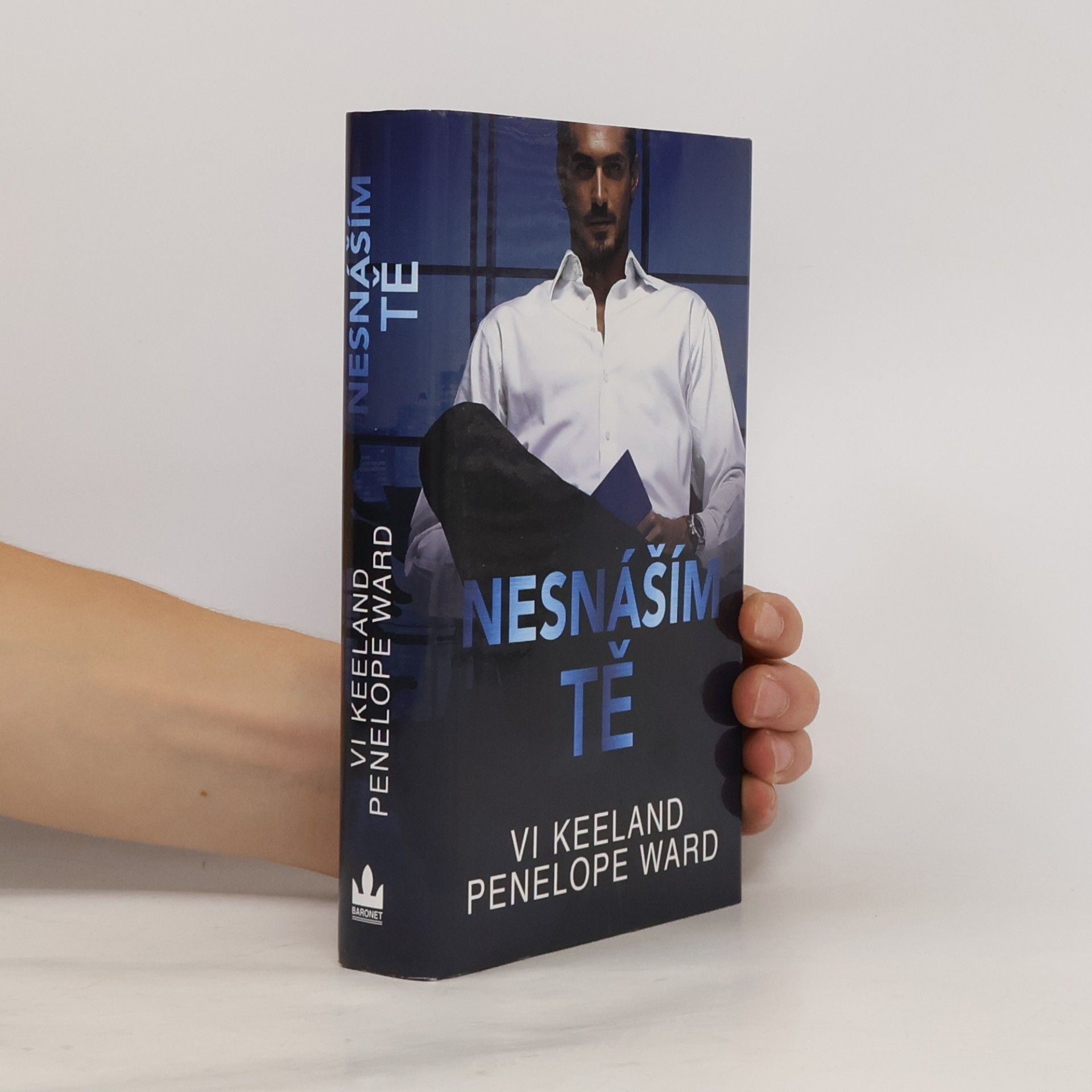 Vi Keeland Nesnáším tě