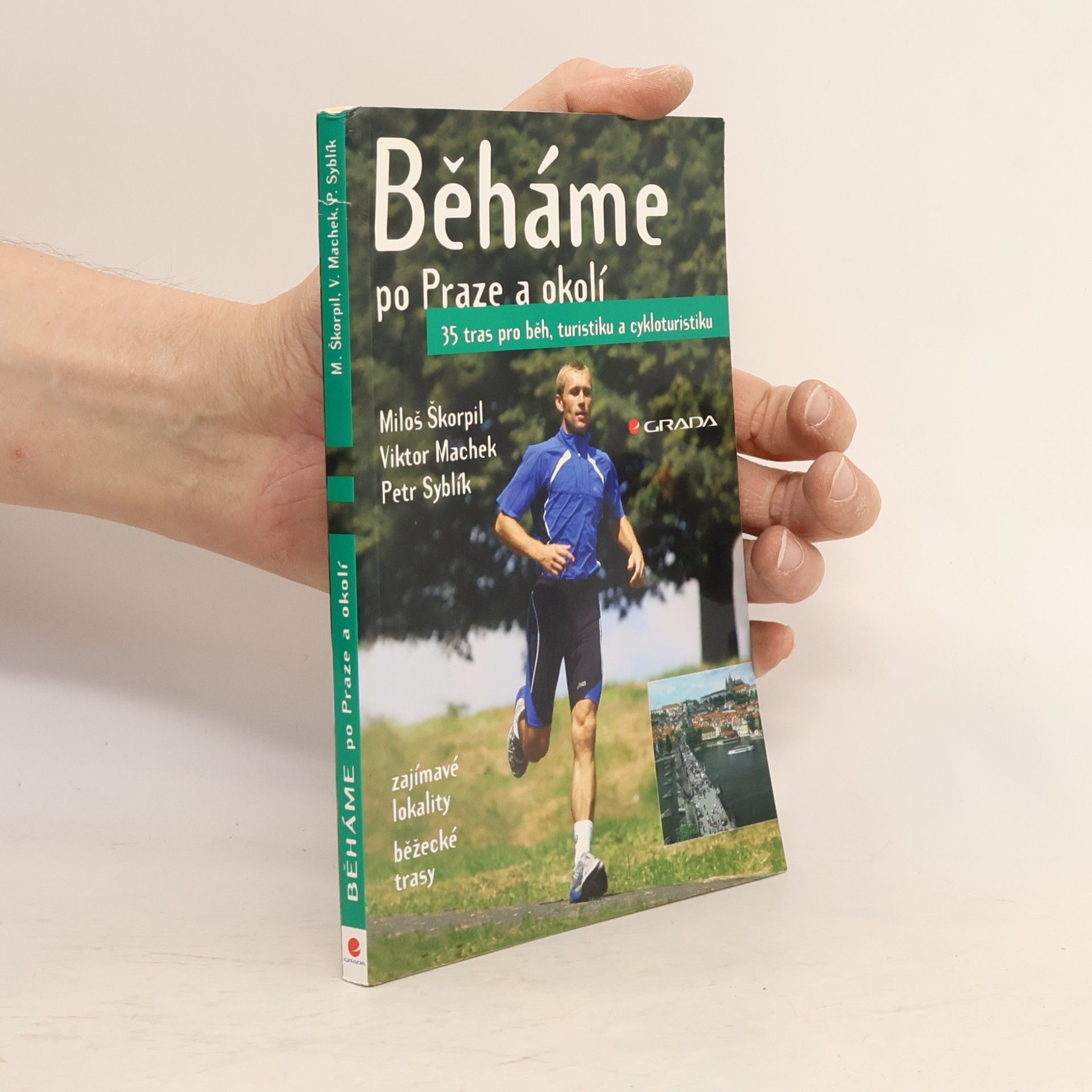Collectif d'auteurs Běháme po Praze a okolí