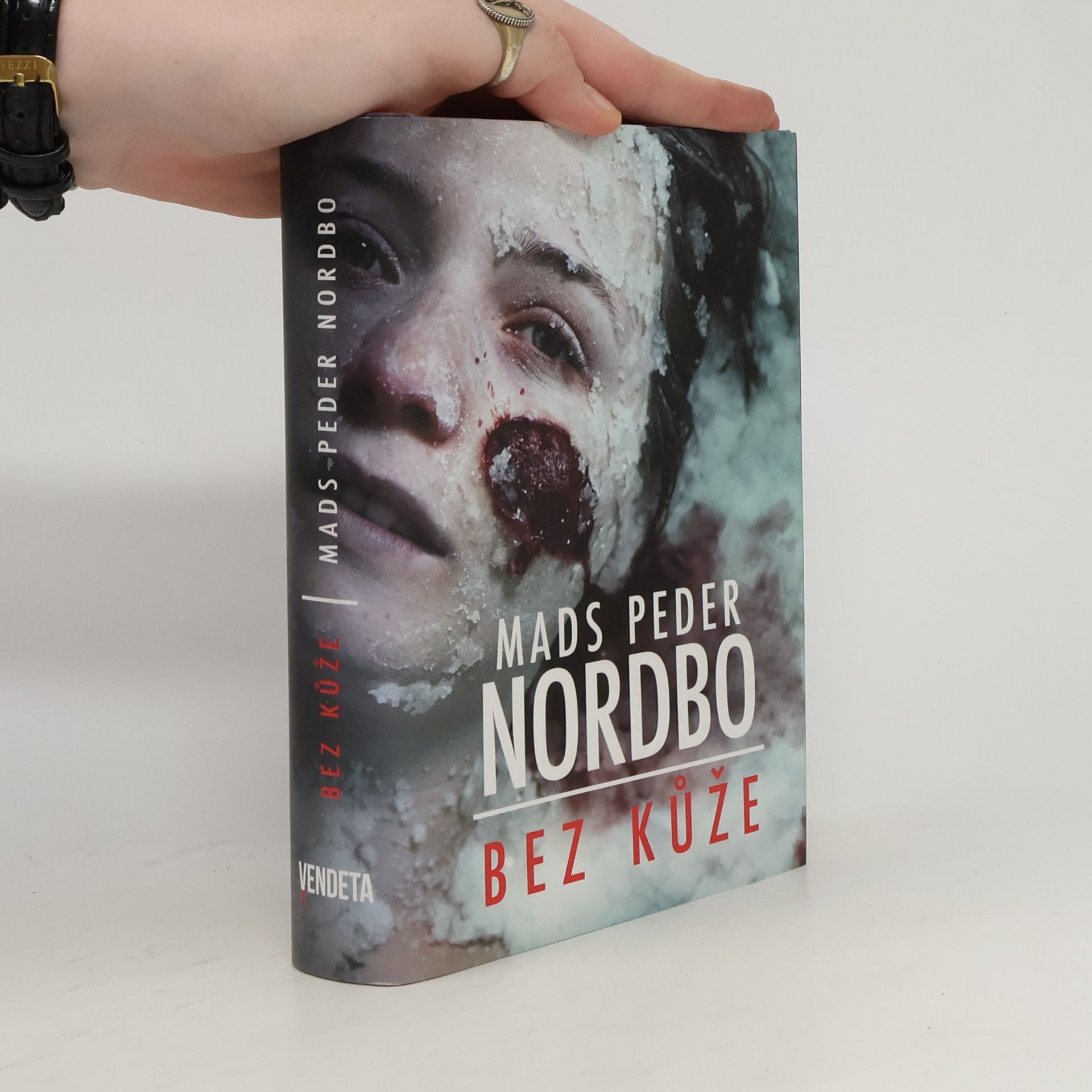 Mads Peder Nordbo Bez kůže