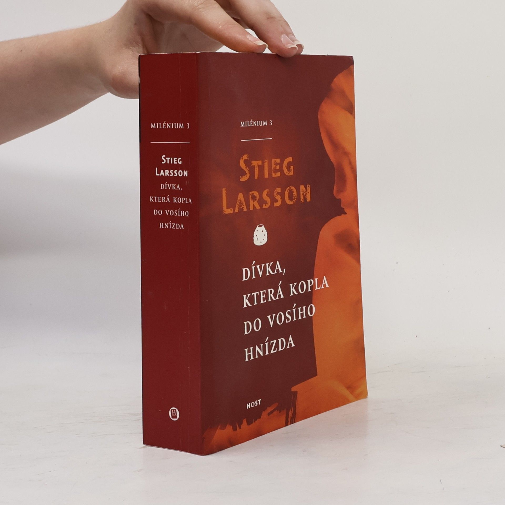 Stieg Larsson Dívka, která kopla do vosího hnízda