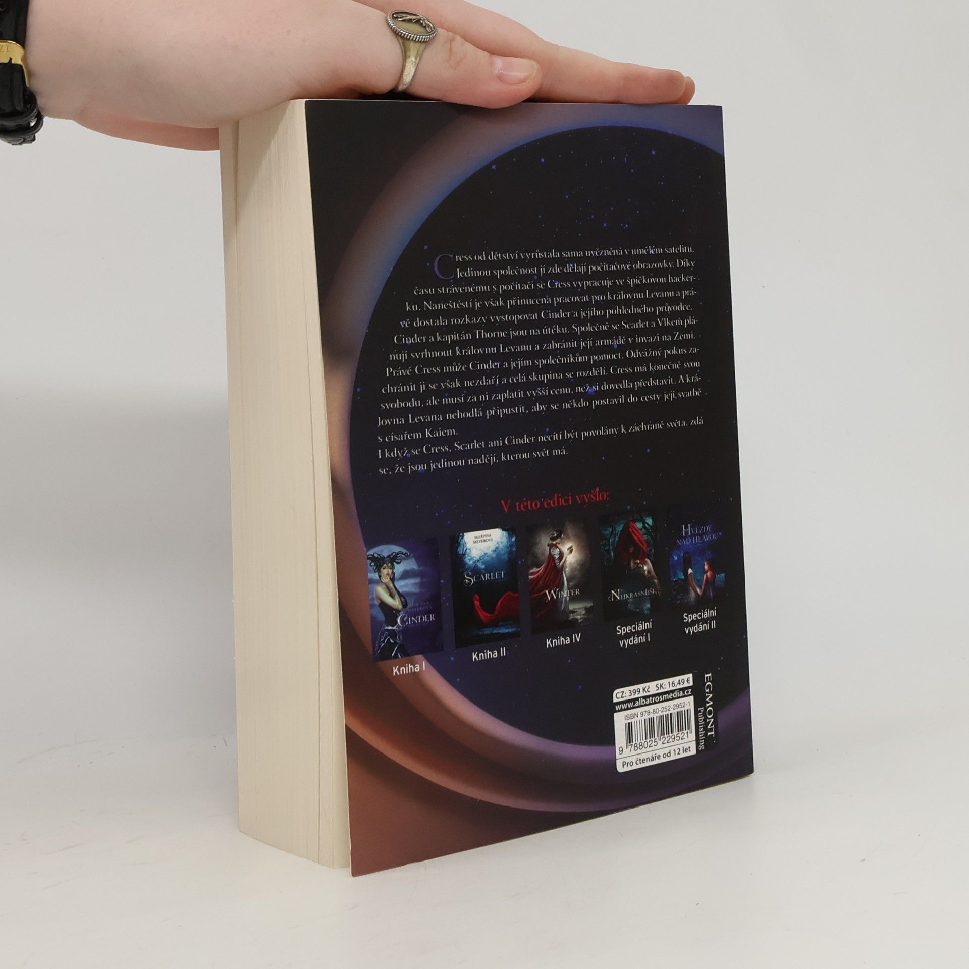 Marissa Meyer Měsíční kroniky. Cress
