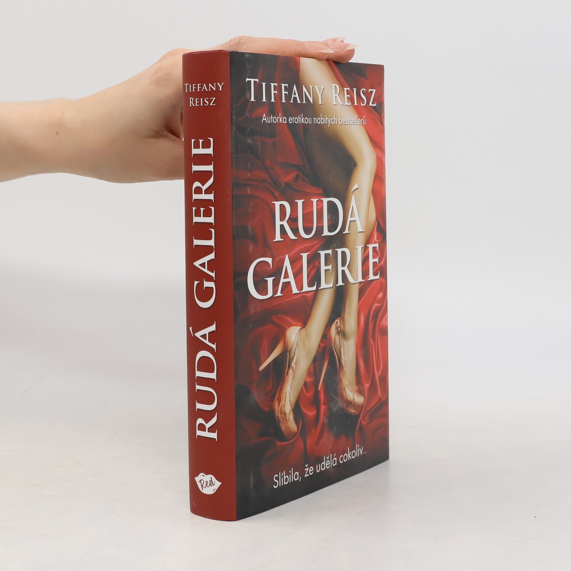 Tiffany Reisz Rudá galerie