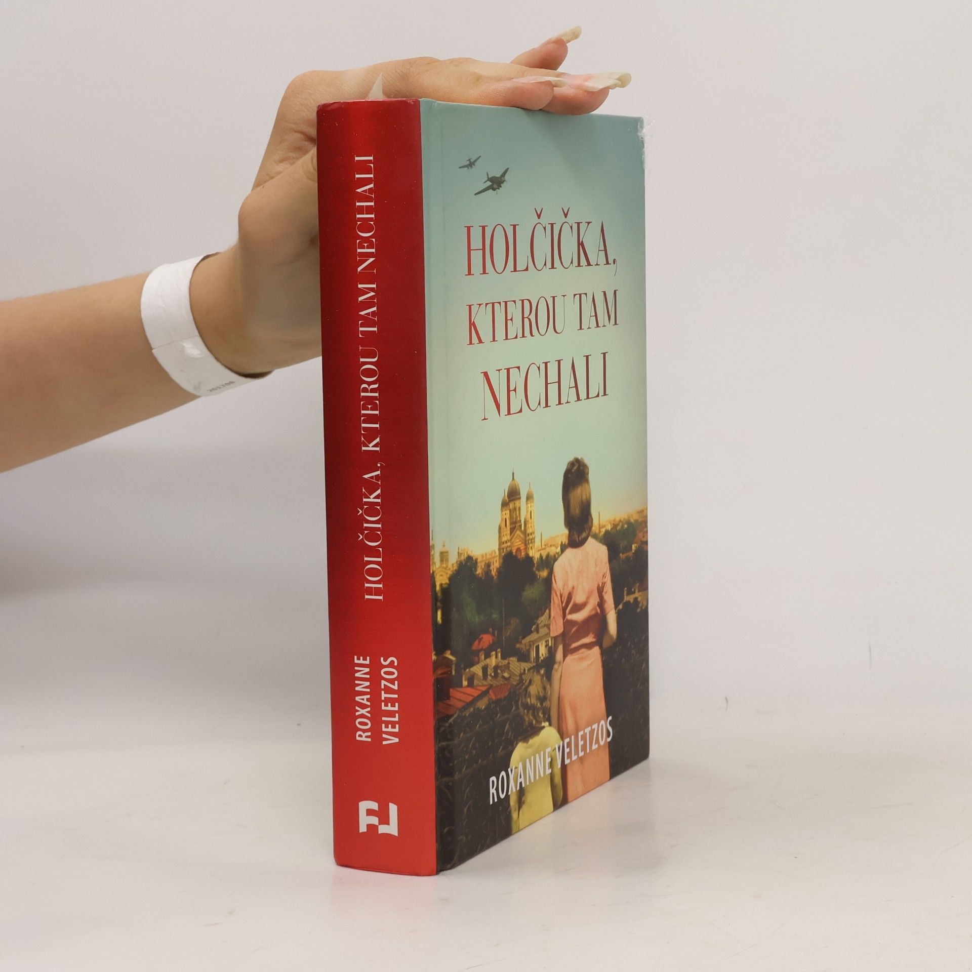 Roxanne Veletzos Holčička, kterou tam nechali