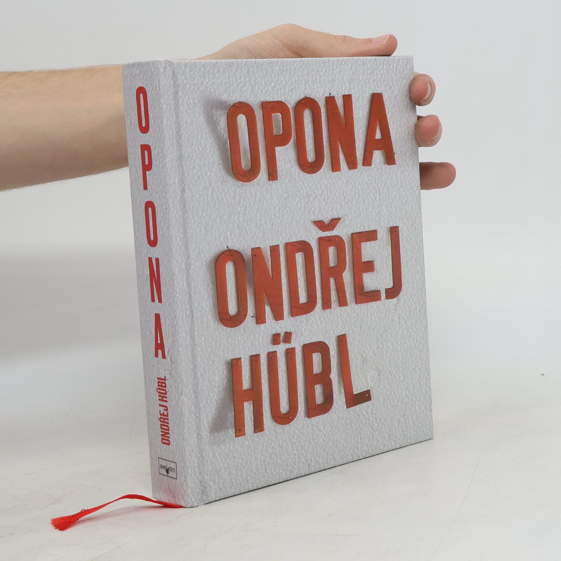Ondřej Hübl Opona