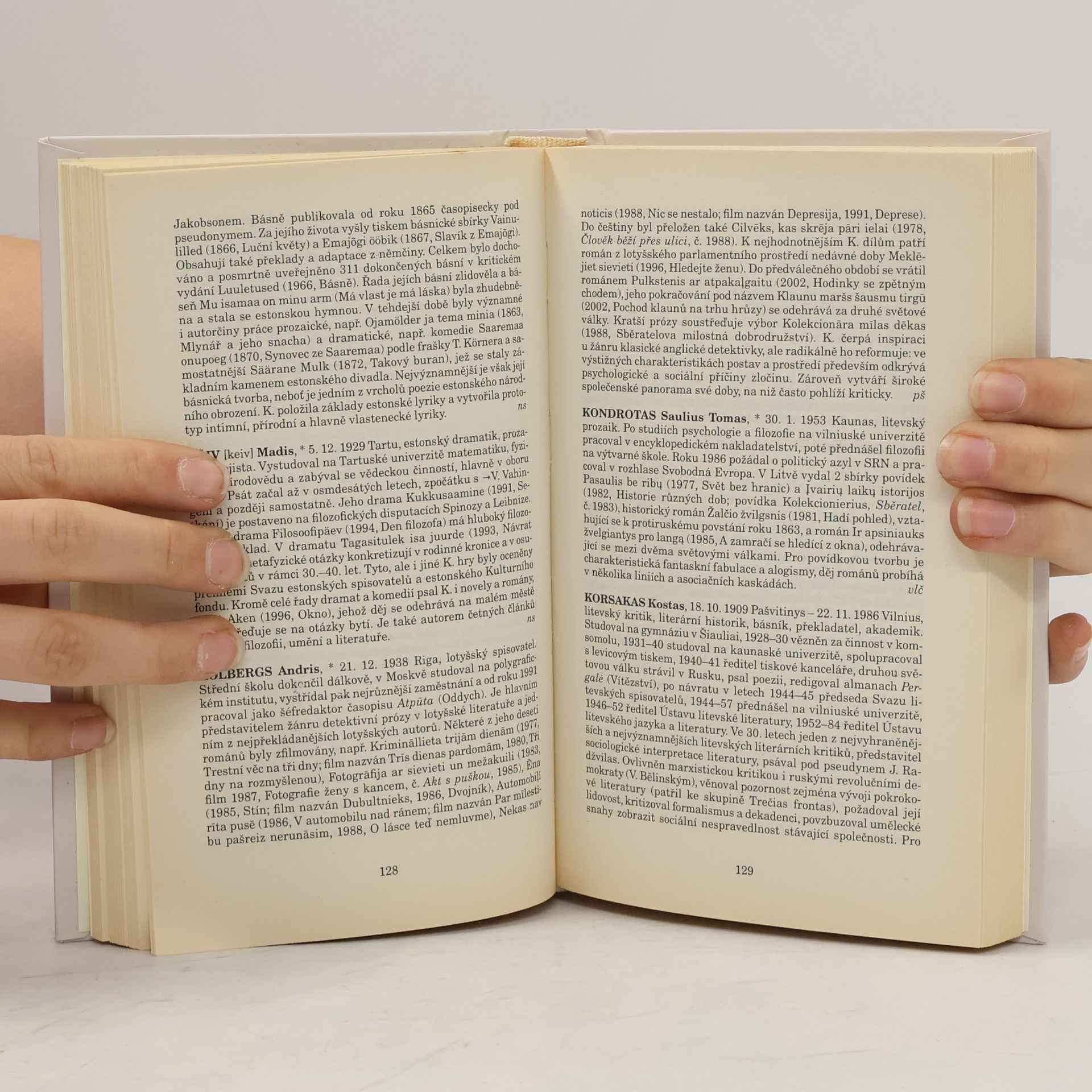 Naděžda Slabihoudová Slovník pobaltských spisovatelů. Estonská, litevská a lotyšská literatura