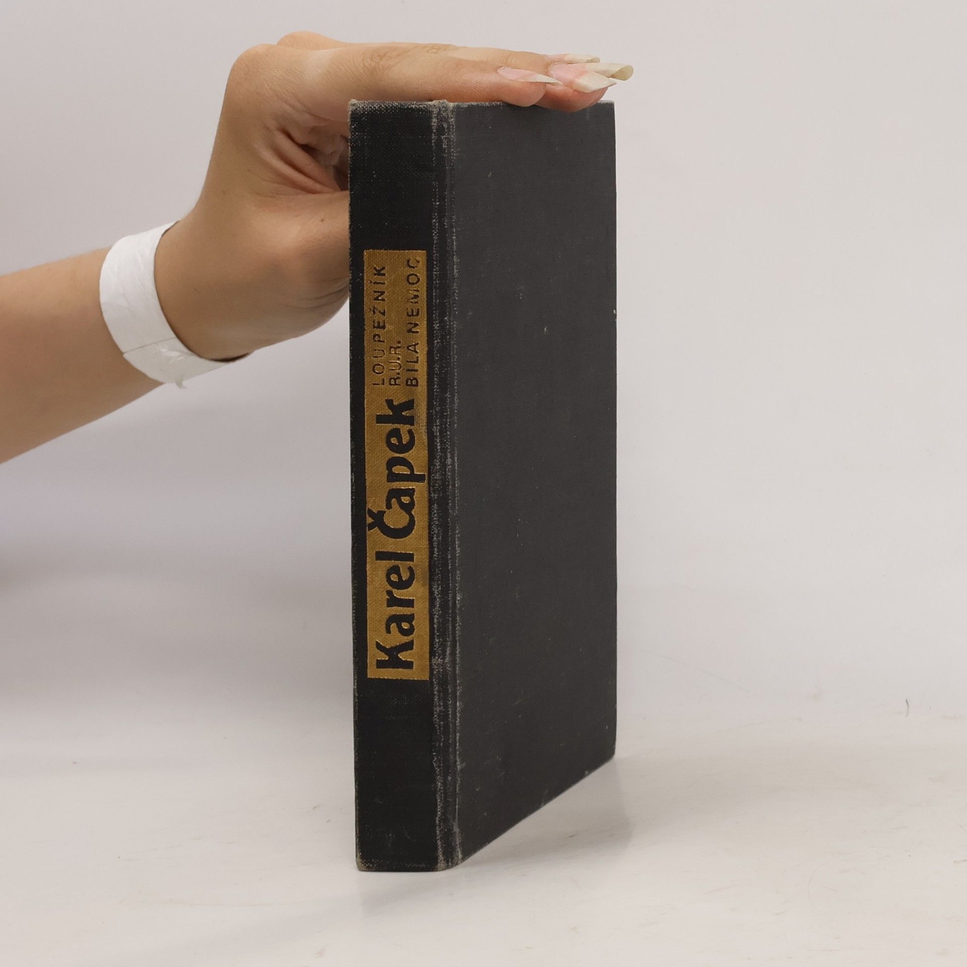 Karel Čapek Loupežník, R.U.R., Bílá nemoc