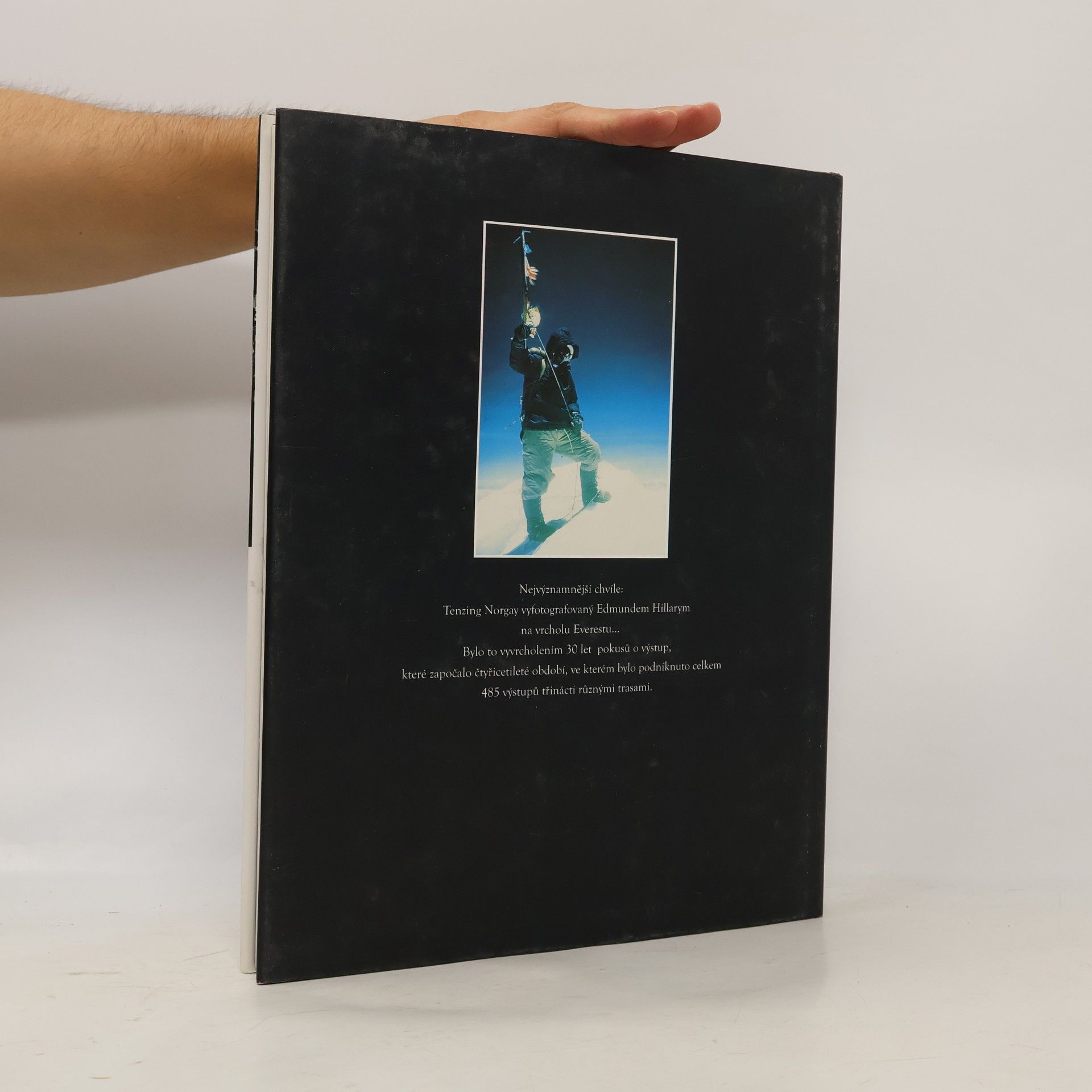 Edmund Hillary Everest. Nejlepší články a fotografie z období sedmdesáti let lidského snažení