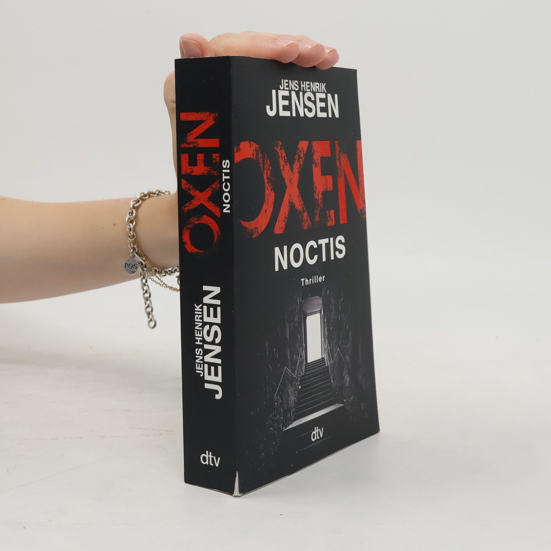 Jensen Jens Henrik Oxen. Noctis