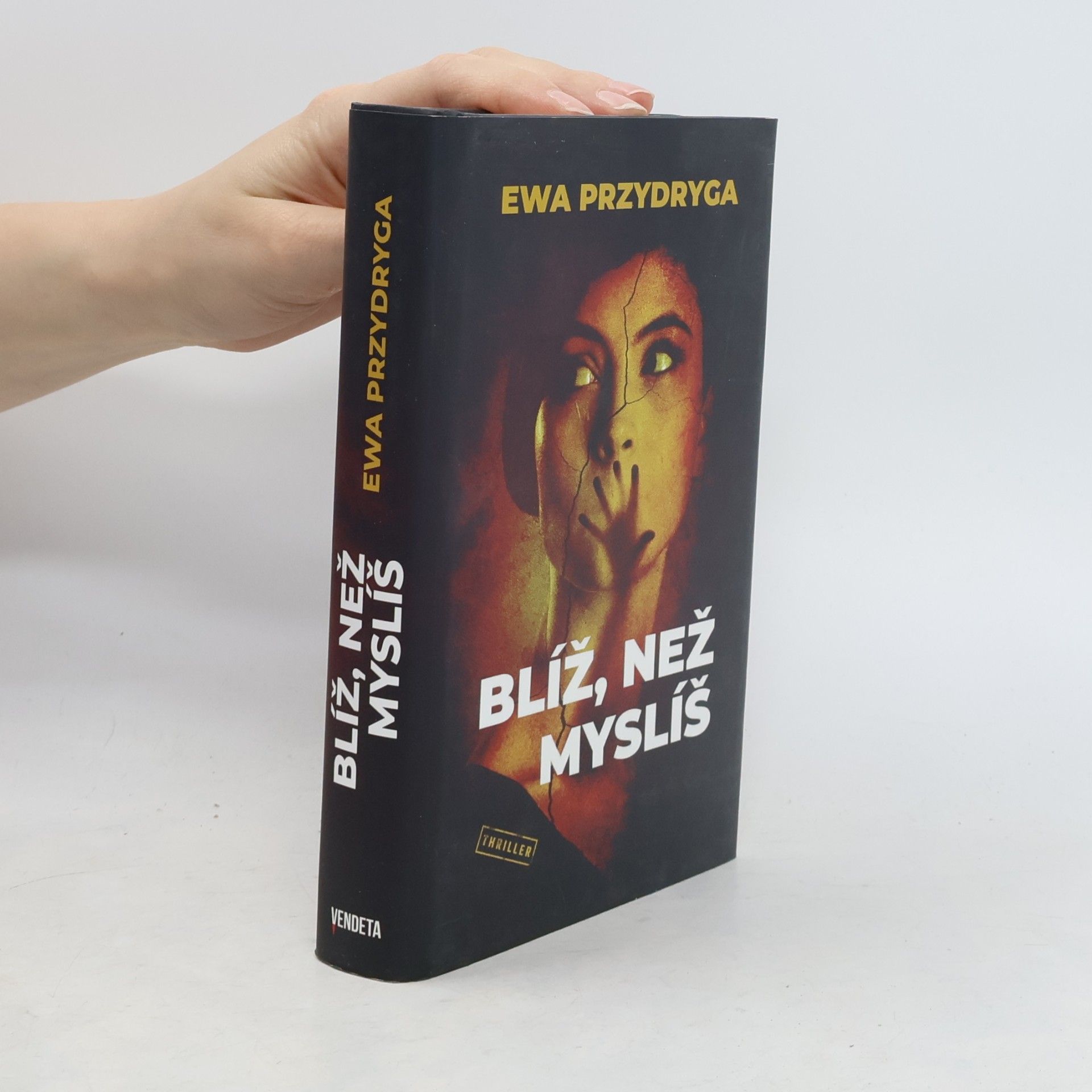Ewa Przydryga Blíž, než myslíš