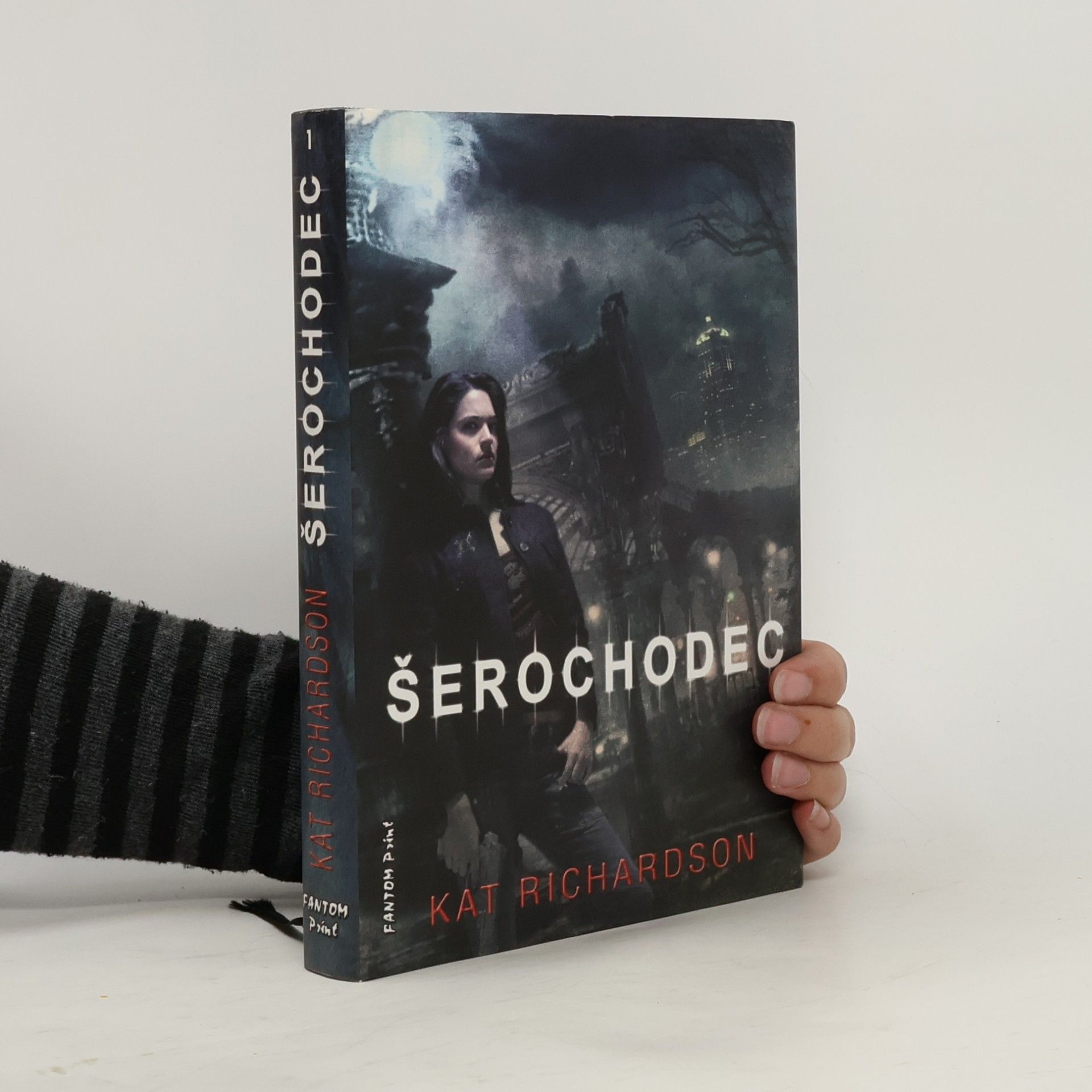 Kat Richardson Šerochodec