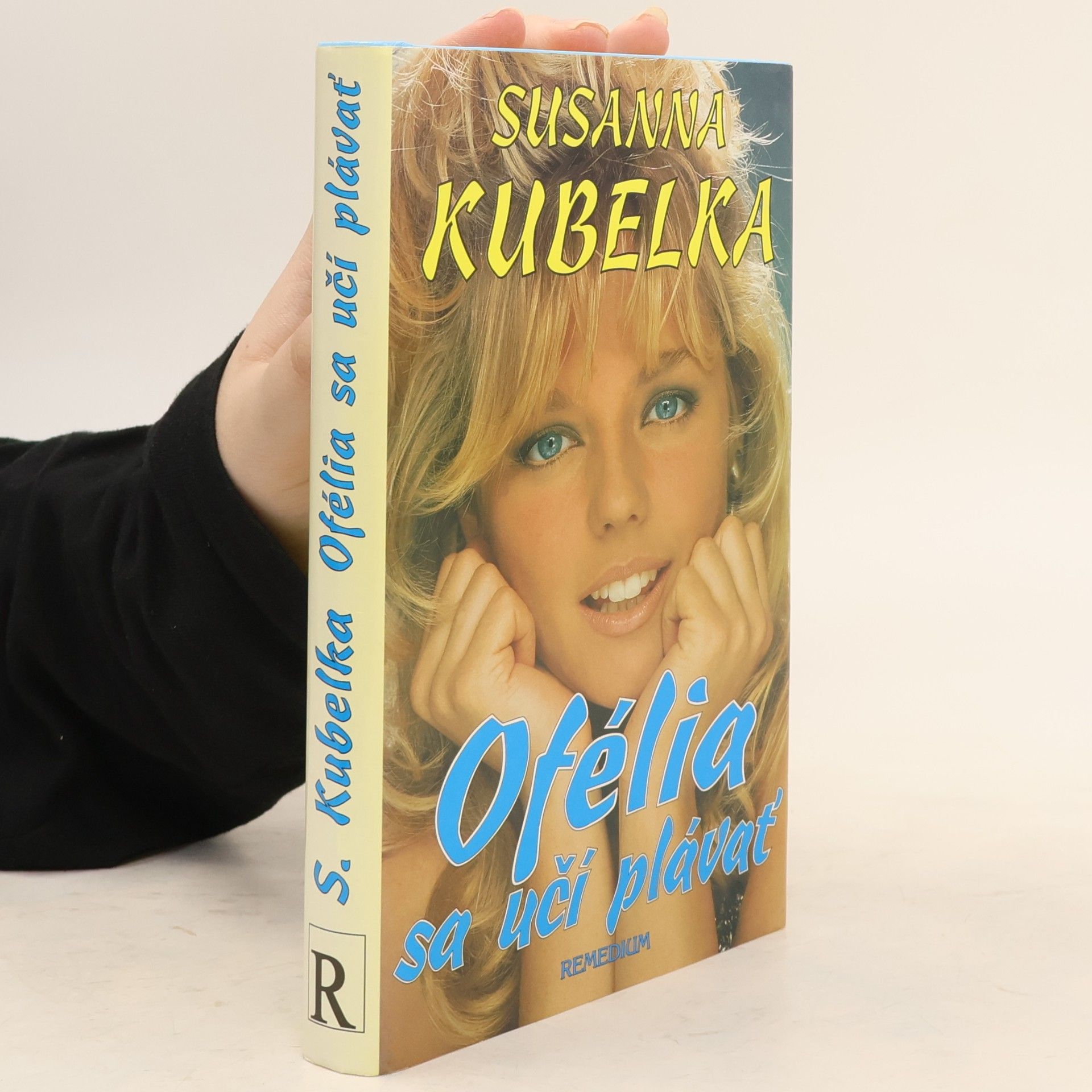Susanna Kubelka Ofélia sa učí plávať