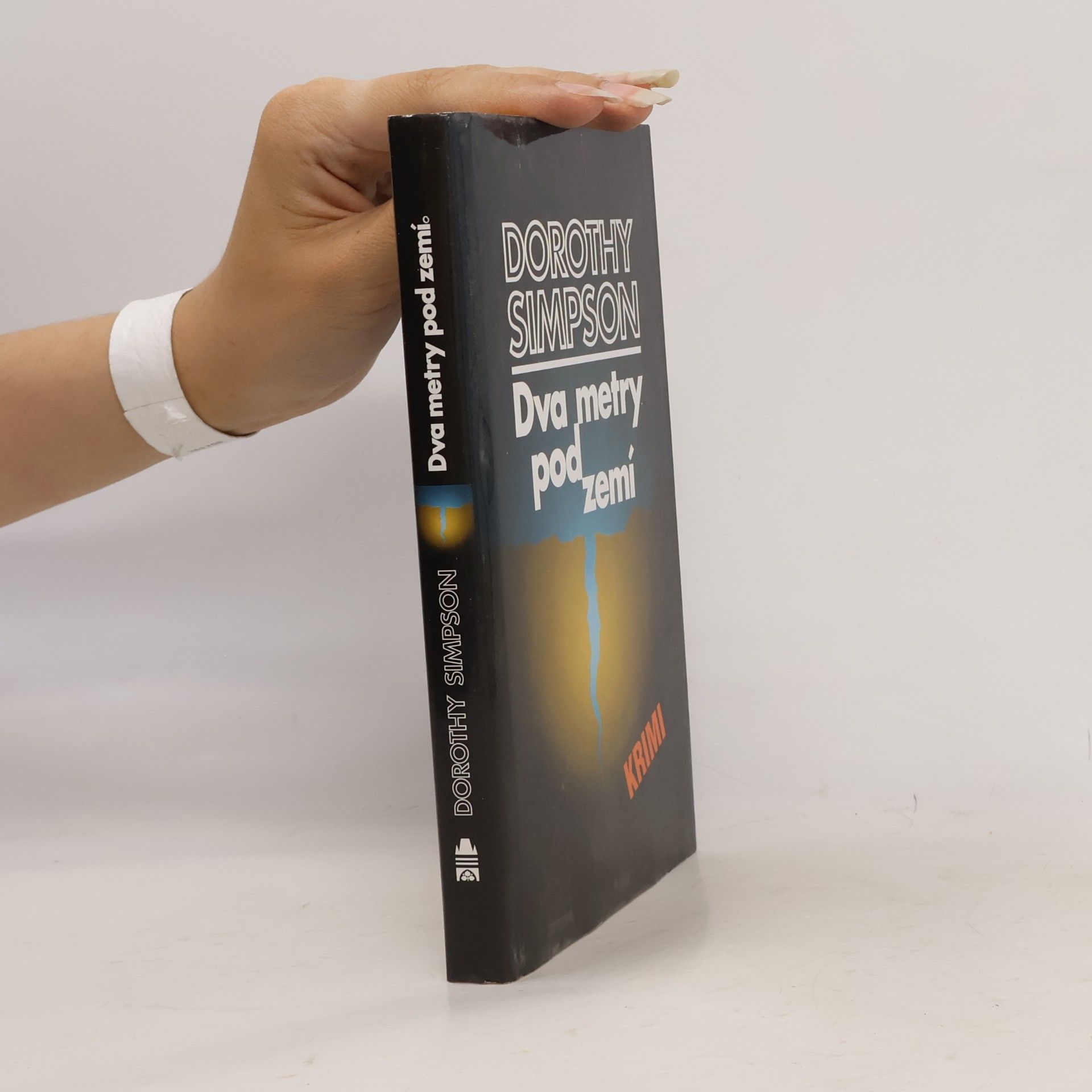 Klára Medvedíková Dva metry pod zemí