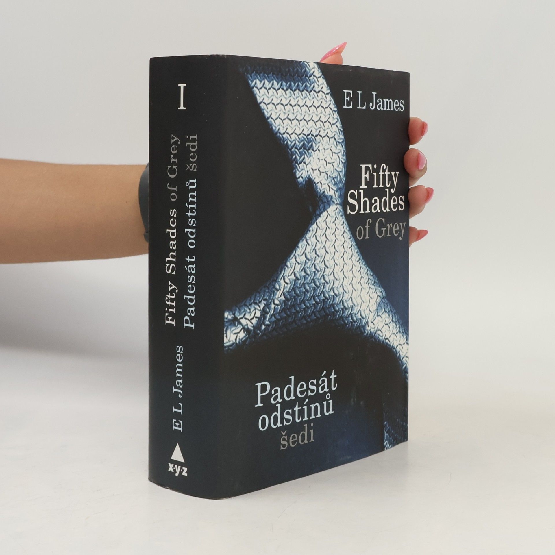 E. L. James Padesát odstínů šedi