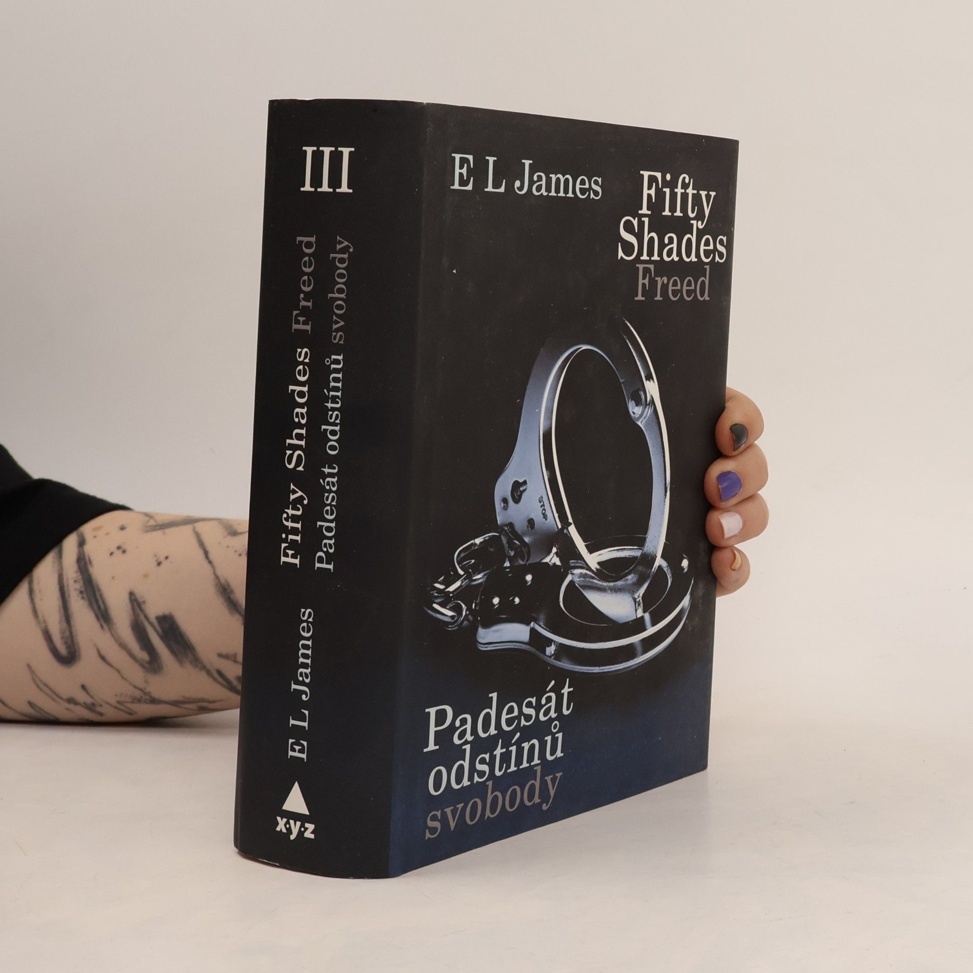 E. L. James Padesát odstínů svobody