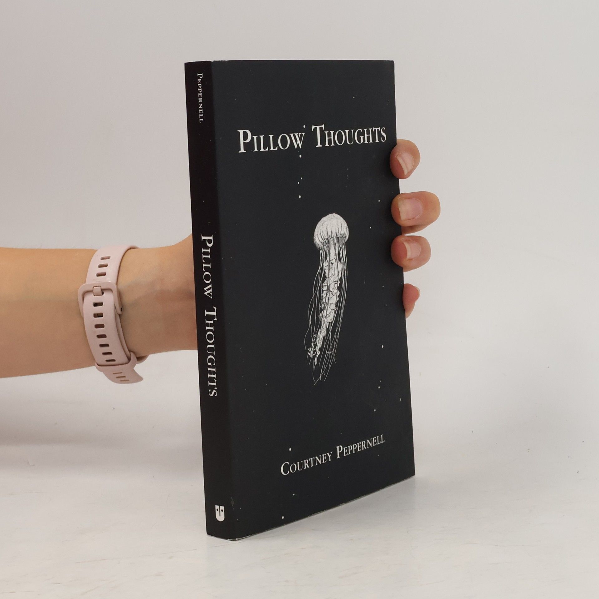 Courtney Peppernell Pillow thoughts