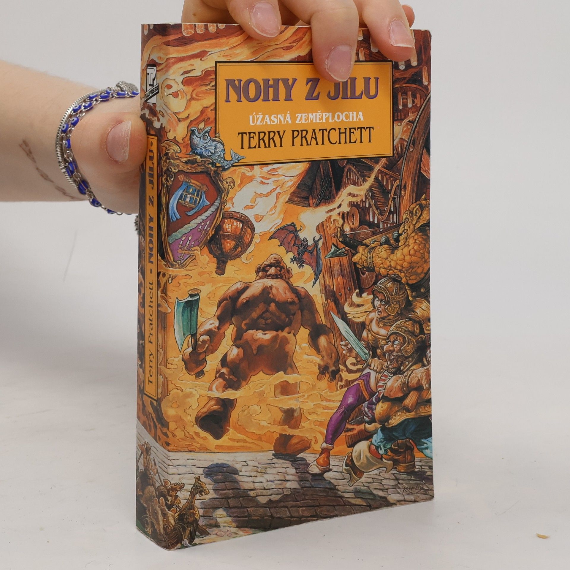 Terry Pratchett Nohy z jílu