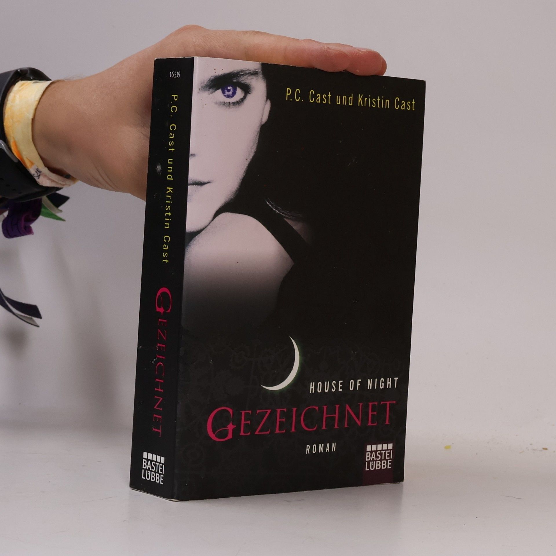 Phyllis Christine Cast Gezeichnet