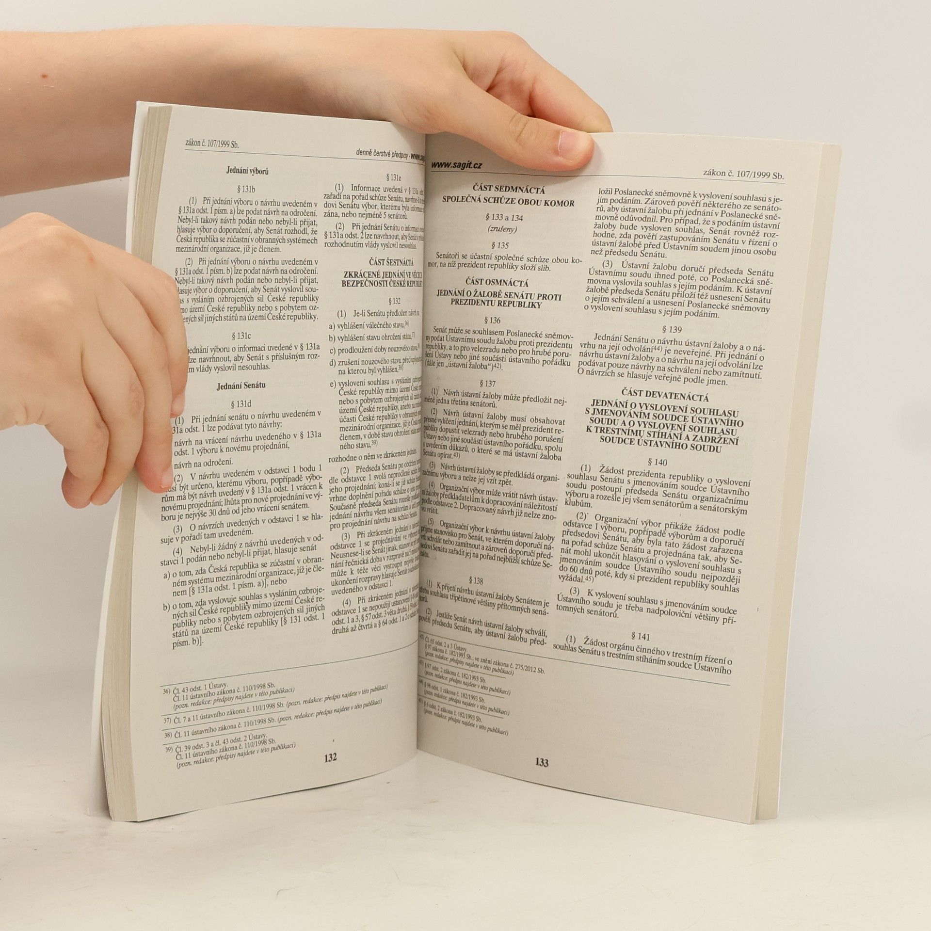 Autorenkollektiv ÚZ 1438. Ústava ČR, Listina základních práv a svobod