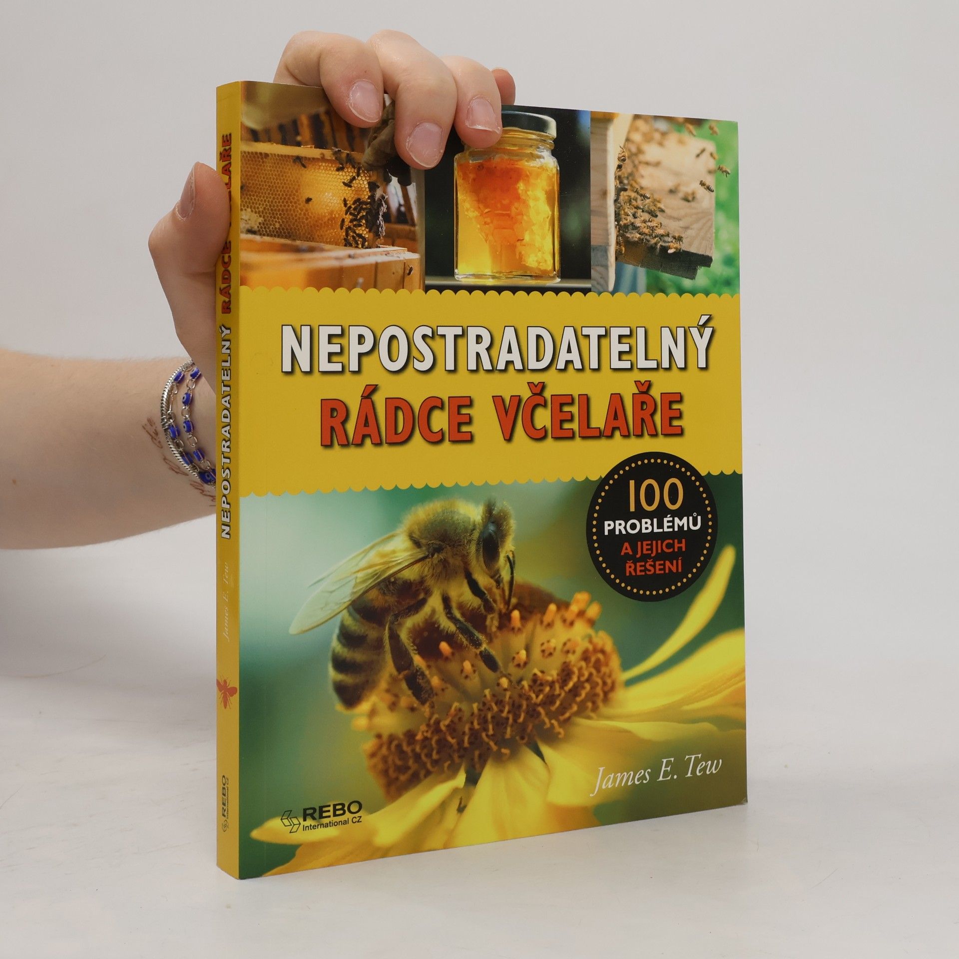 James E. Tew Nepostradatelný rádce včelaře