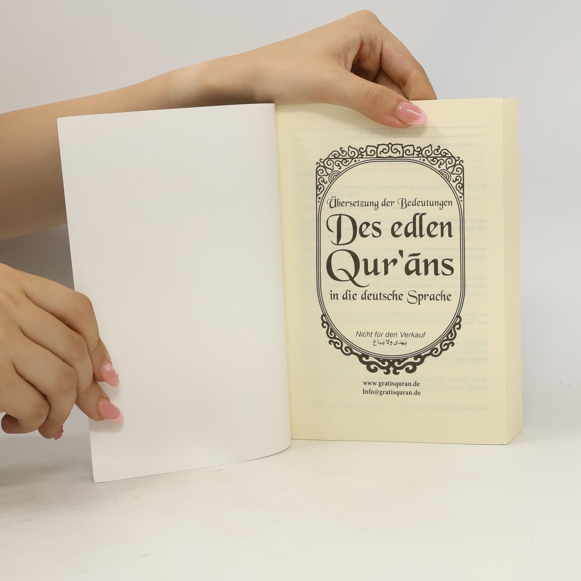 Autorenkollektiv Der edle Qur'an - Übersetzung seiner Bedeutungen in die deutsche Sprache