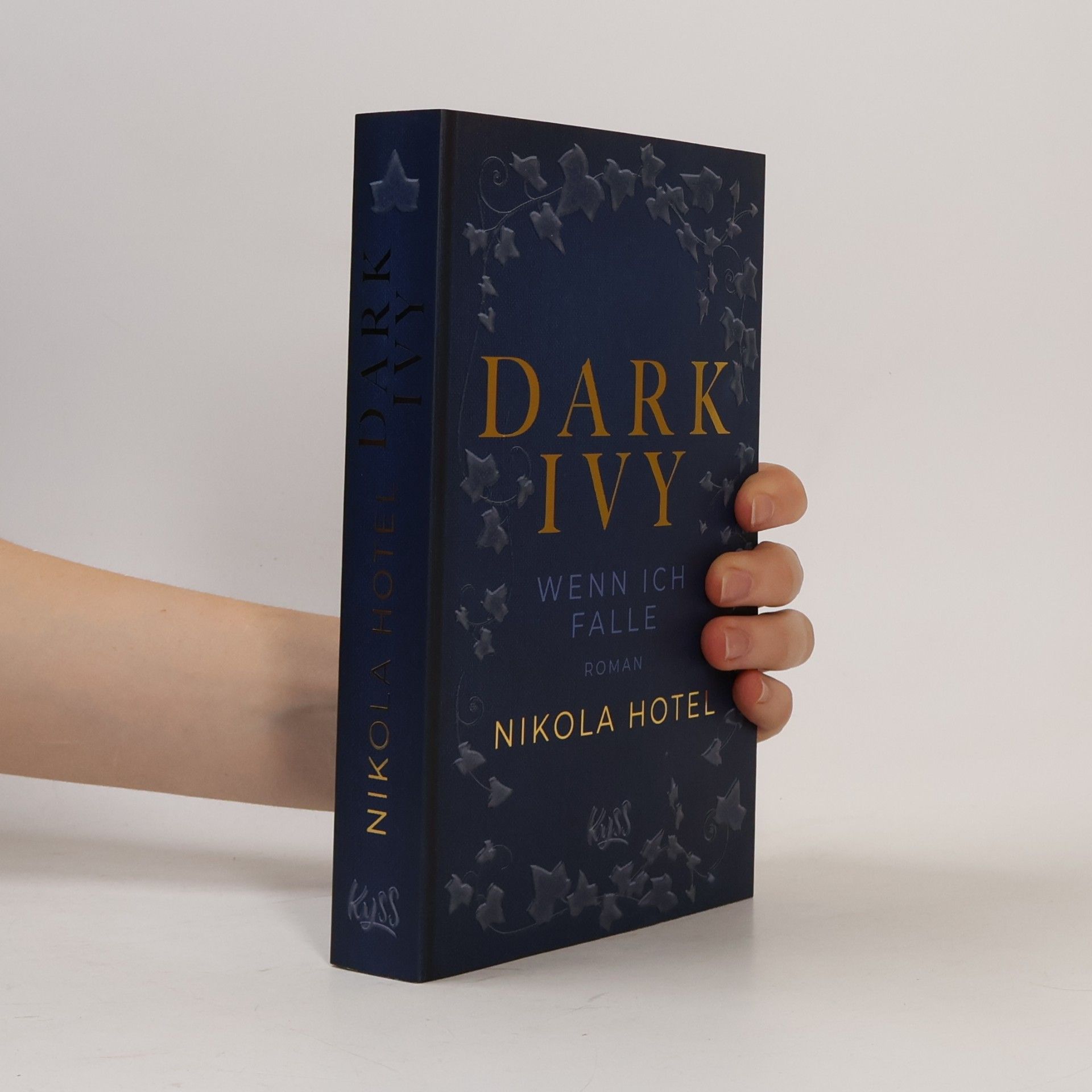 Nikola Hotel Dark Ivy - Wenn ich falle