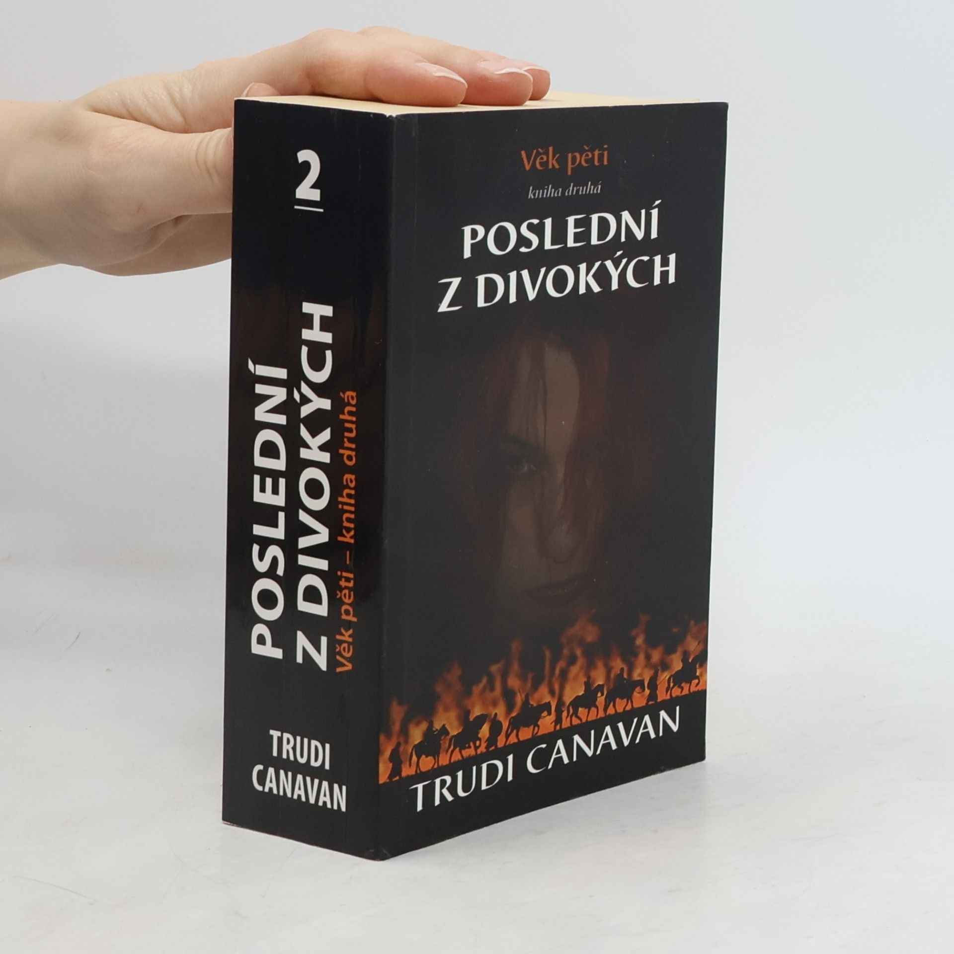 Trudi Canavan Poslední z divokých