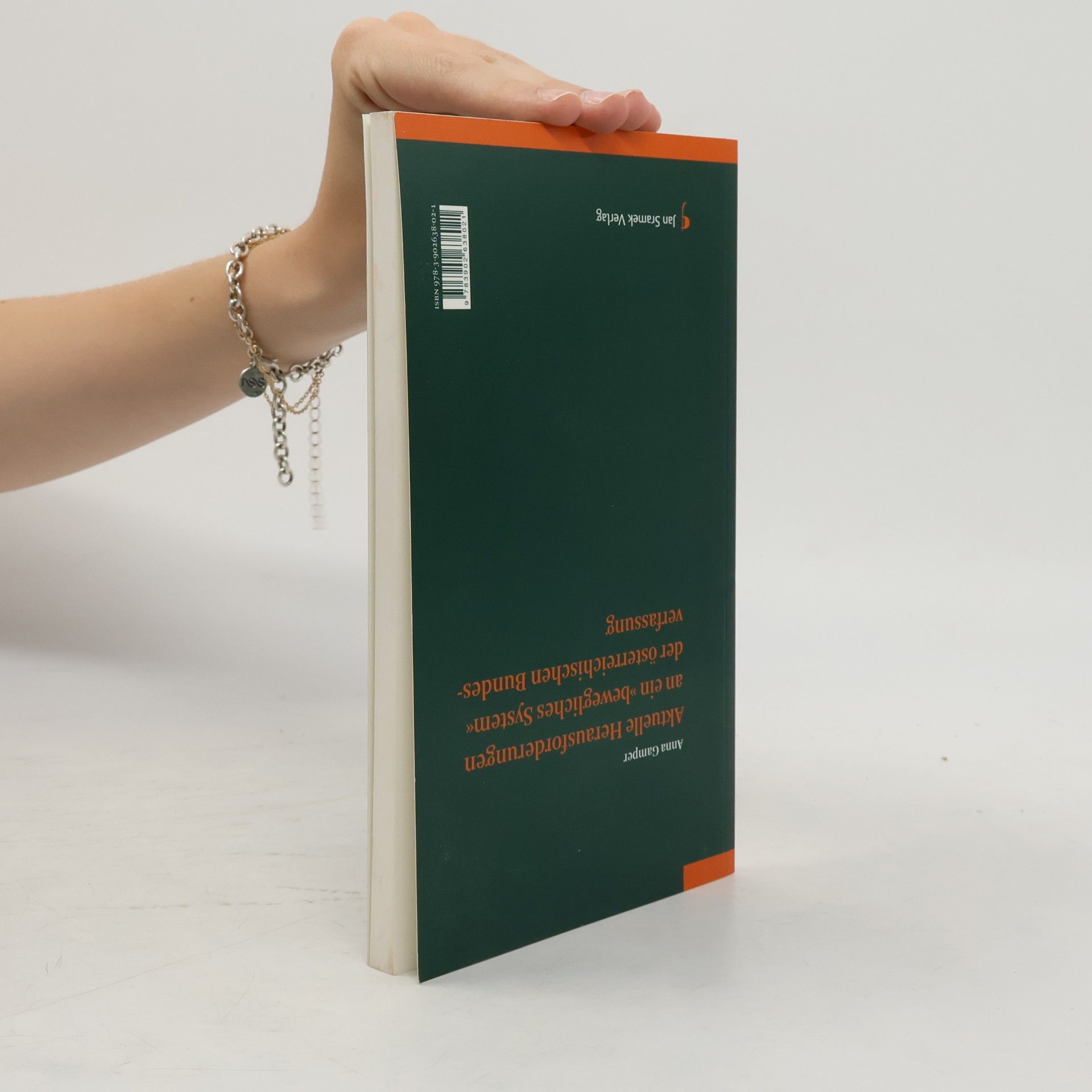 Anna Gamper Ausgewählte Vorträge - Occasional Papers: Aktuelle Herausforderungen an ein "bewegliches System" der österreichischen Bundesverfassung Jüngste Entwicklungen im Finanz- und Wirtschaftsstrafrecht