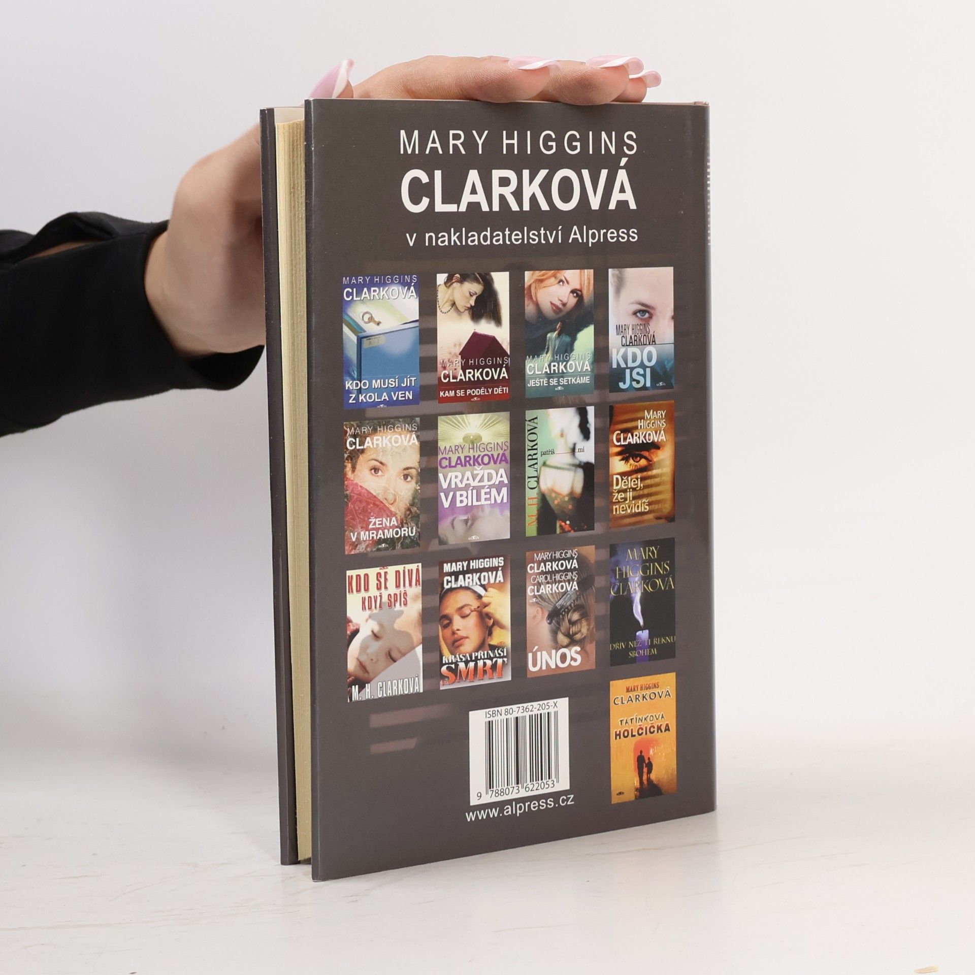 Mary Higginsová Clarková Neznámý v pozadí