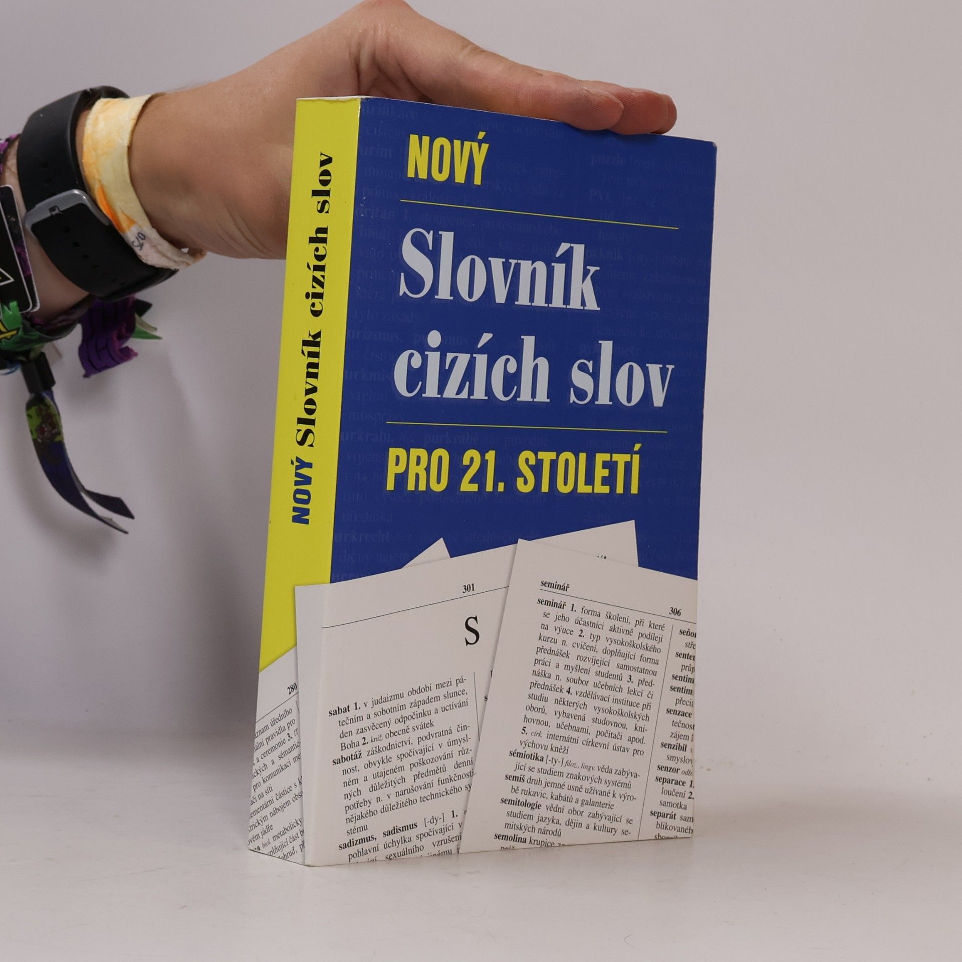 Collectif d'auteurs Nový slovník cizích slov pro 21. století Slovník cizích slov Slovník cizích slov pro 21. století