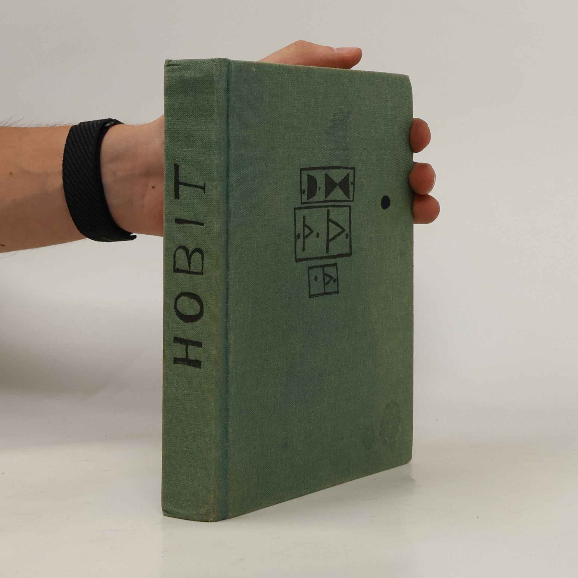 J. R. R. Tolkien Hobit aneb Cesta tam a zase zpátky