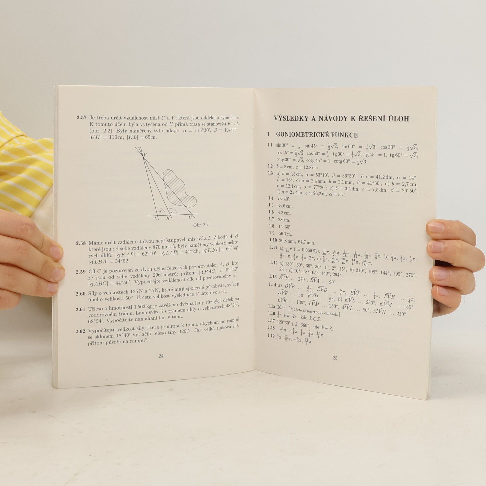 Oldřich Odvárko Sbírka úloh z matematiky pro gymnázia. Goniometrie