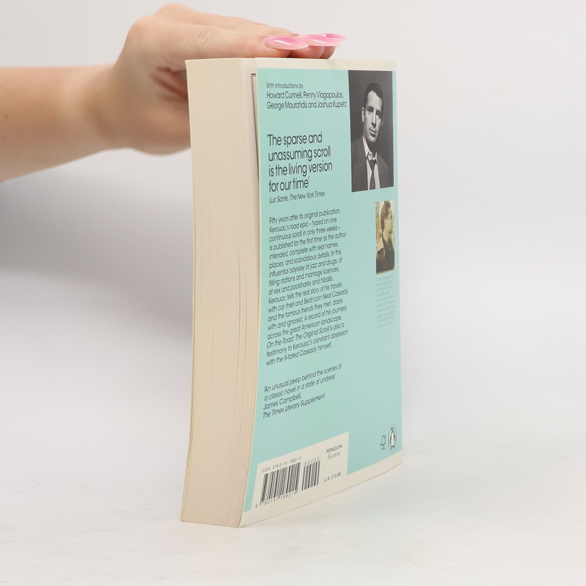 Jack Kerouac On the road : the original scroll