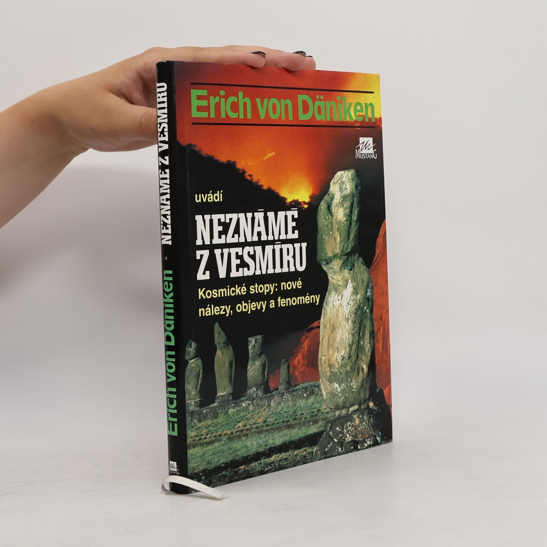 Erich von Däniken Neznámé z vesmíru