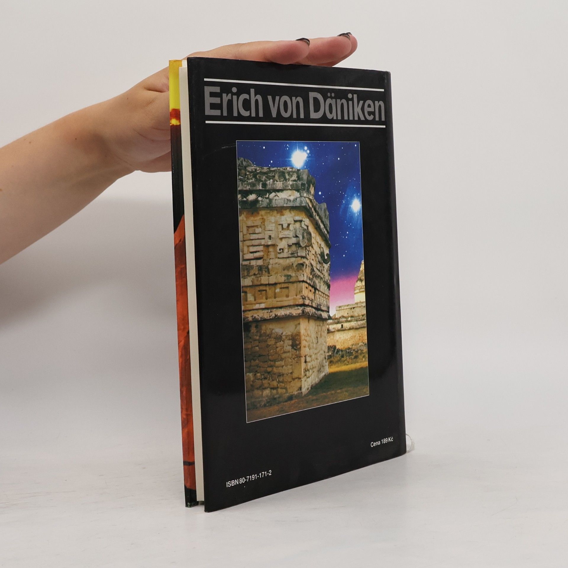 Erich von Däniken Neznámé z vesmíru