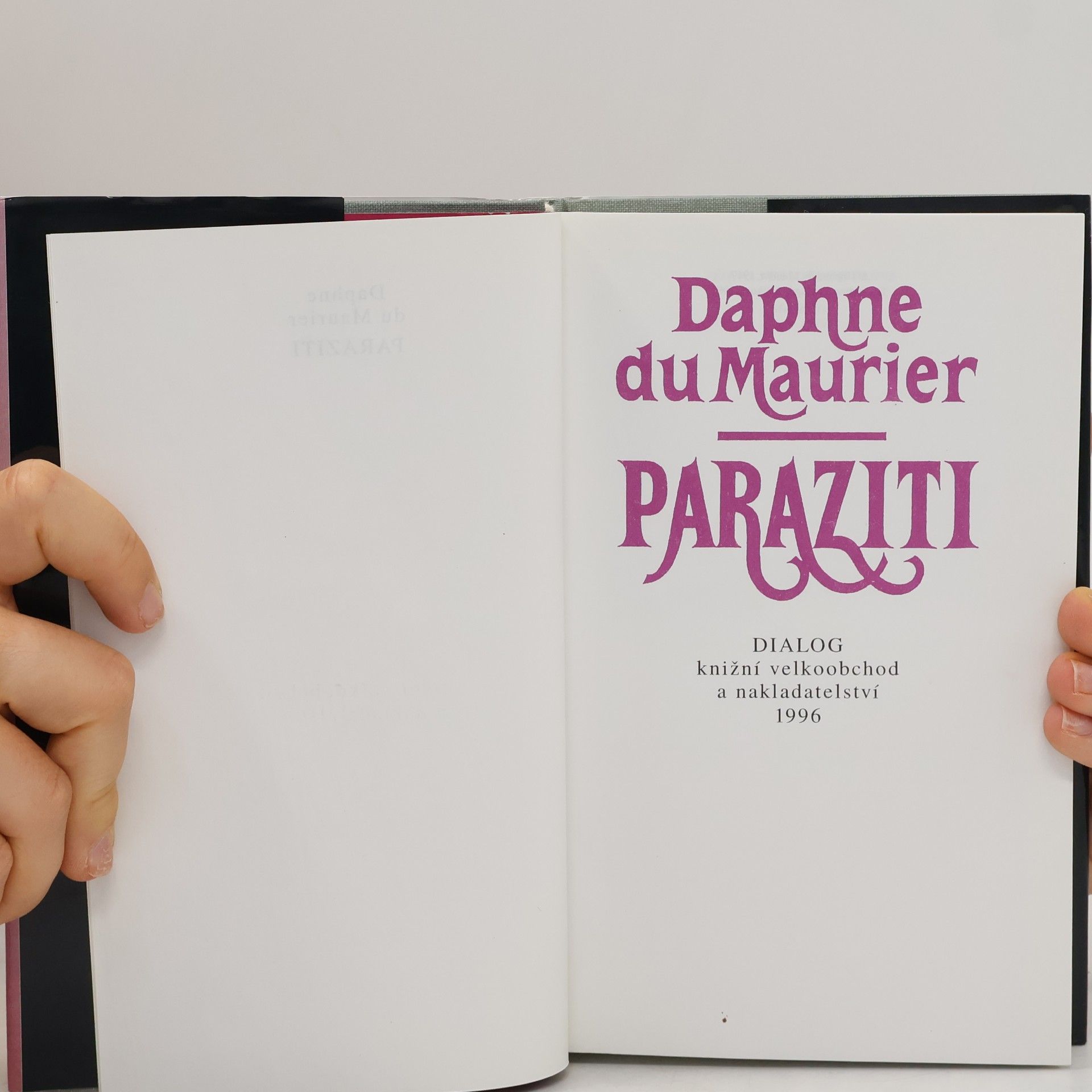 Daphne du Maurier Paraziti