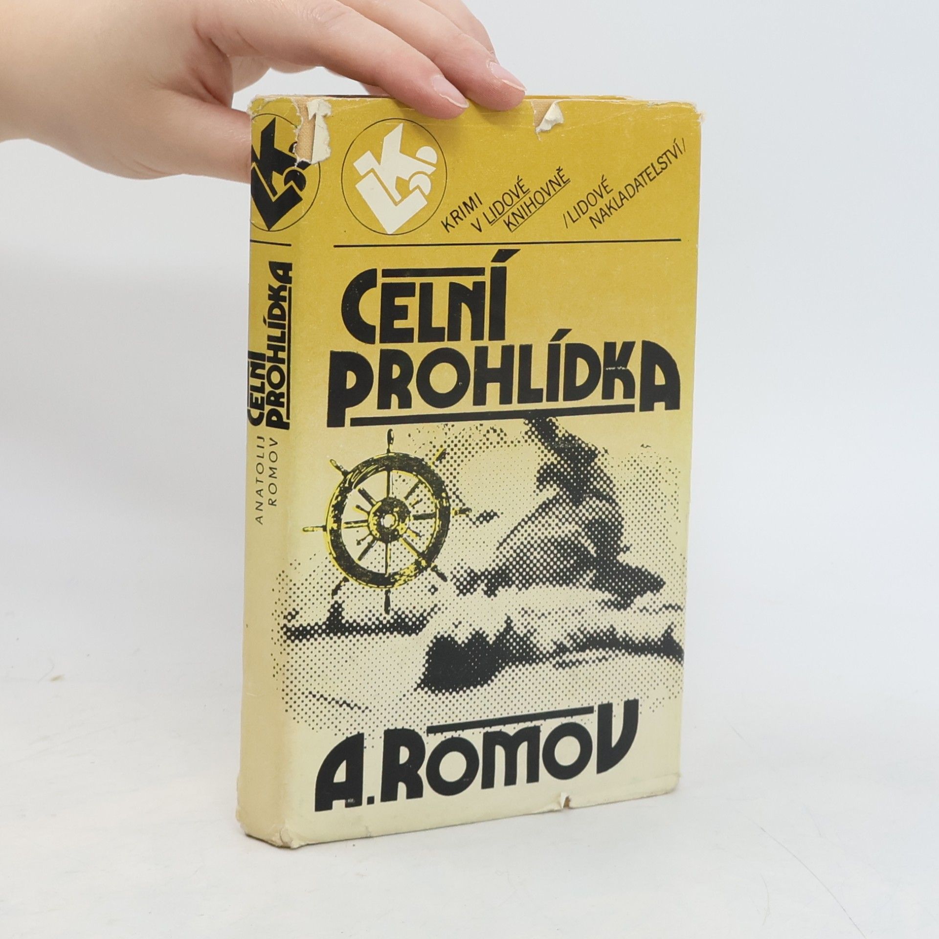 Anatolij Romov Celní prohlídka