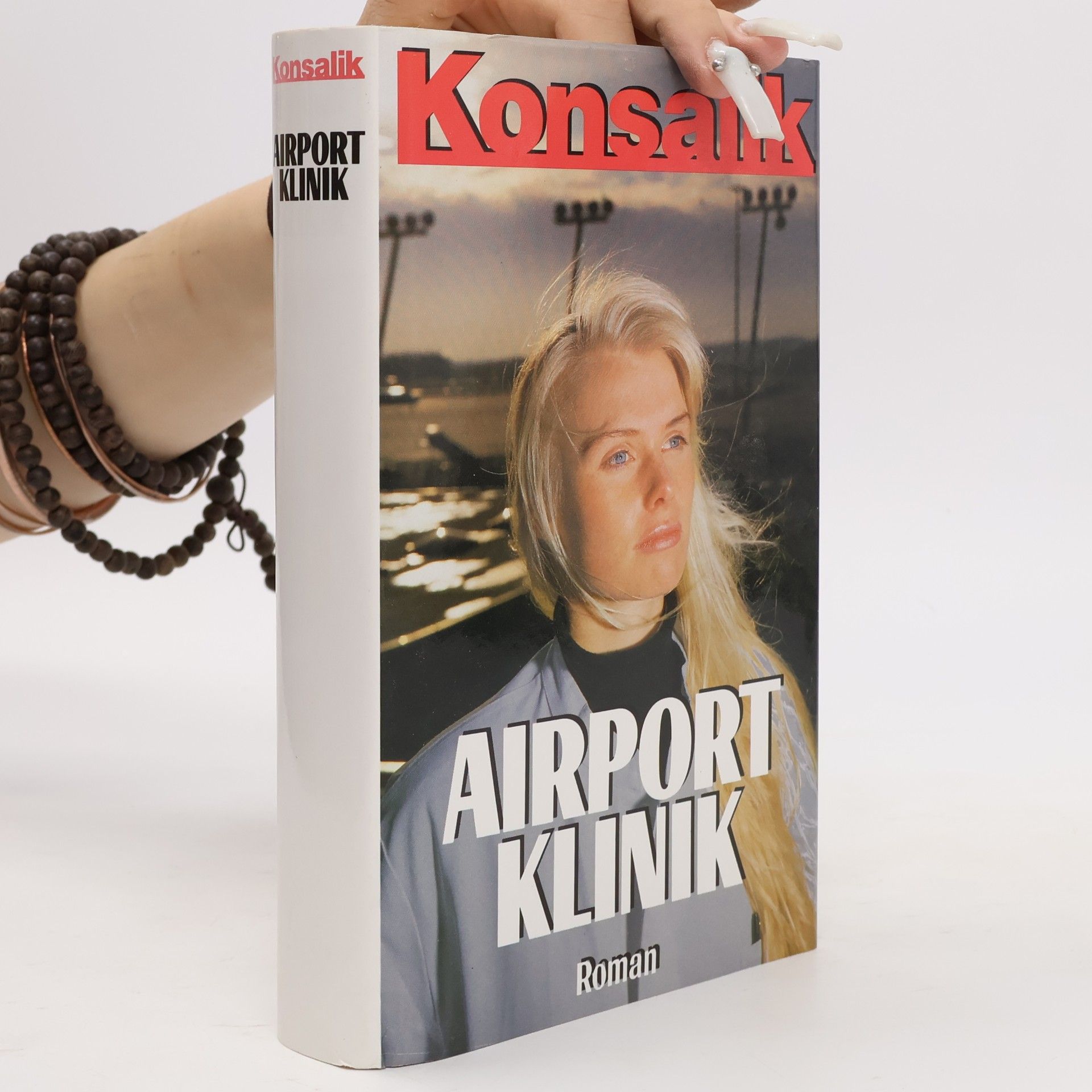 Heinz G. Konsalik Airport Klinik