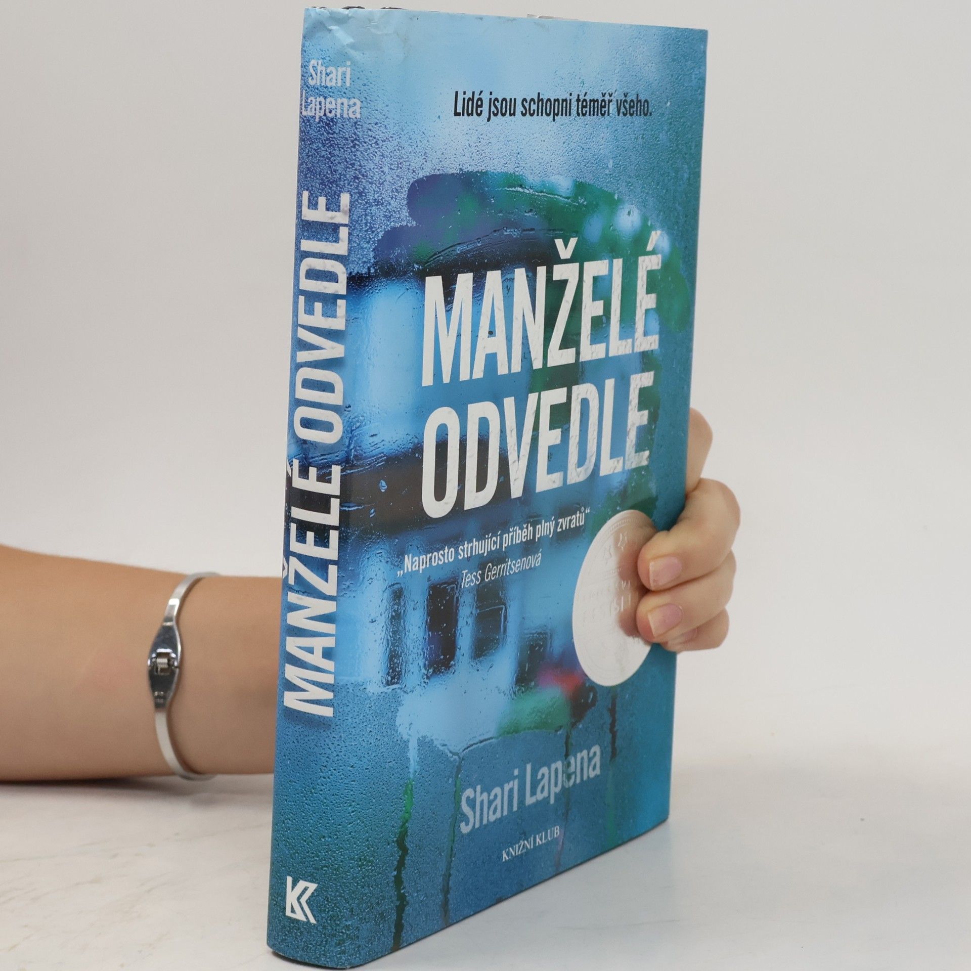 Shari Lapena Manželé odvedle
