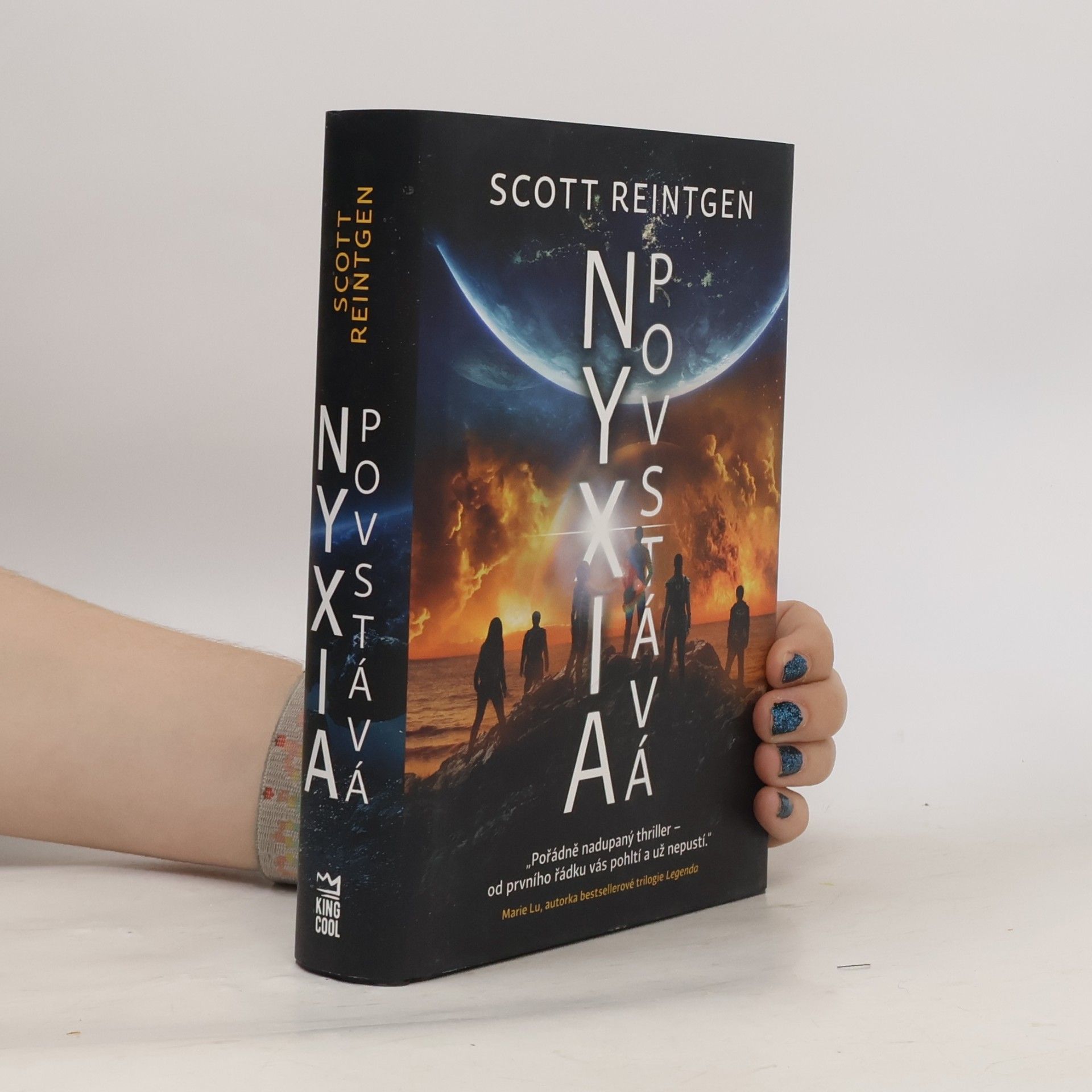 Scott Reintgen Nyxia povstává